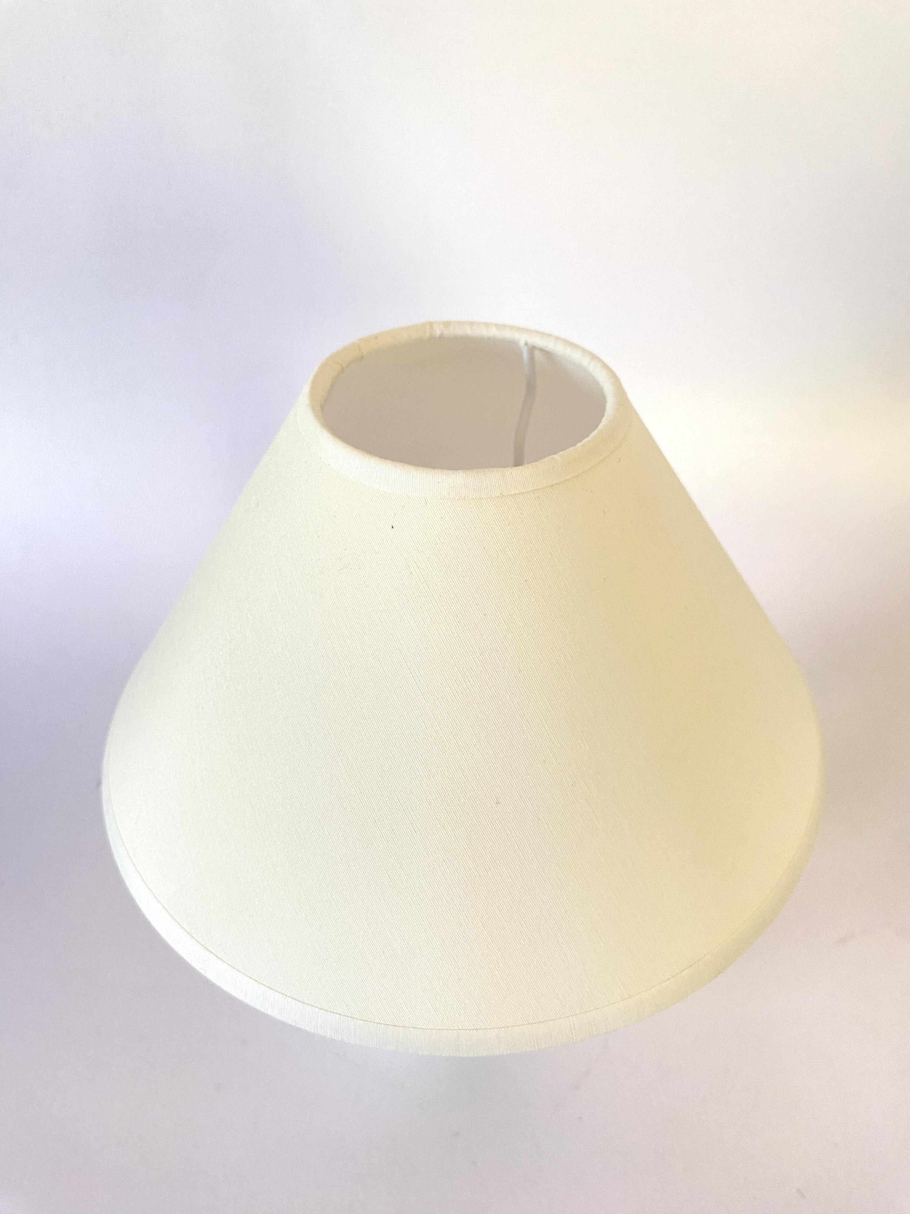 Lampe bois, câble neuf soie, abat-jour neuf