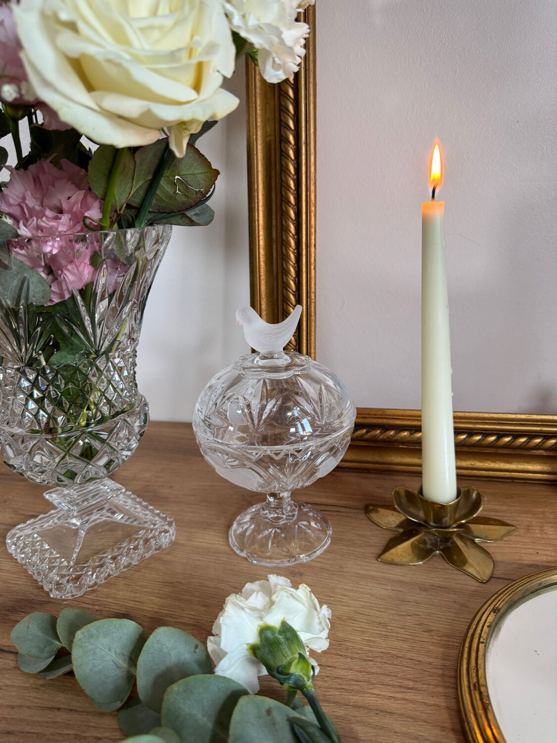 Vintage crystal bird bonbonnière