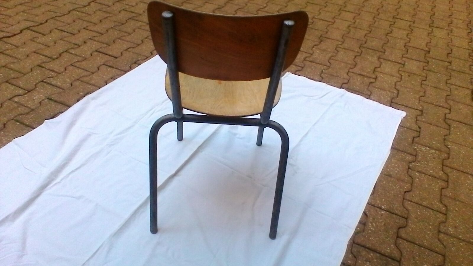 Mullca-style school chair