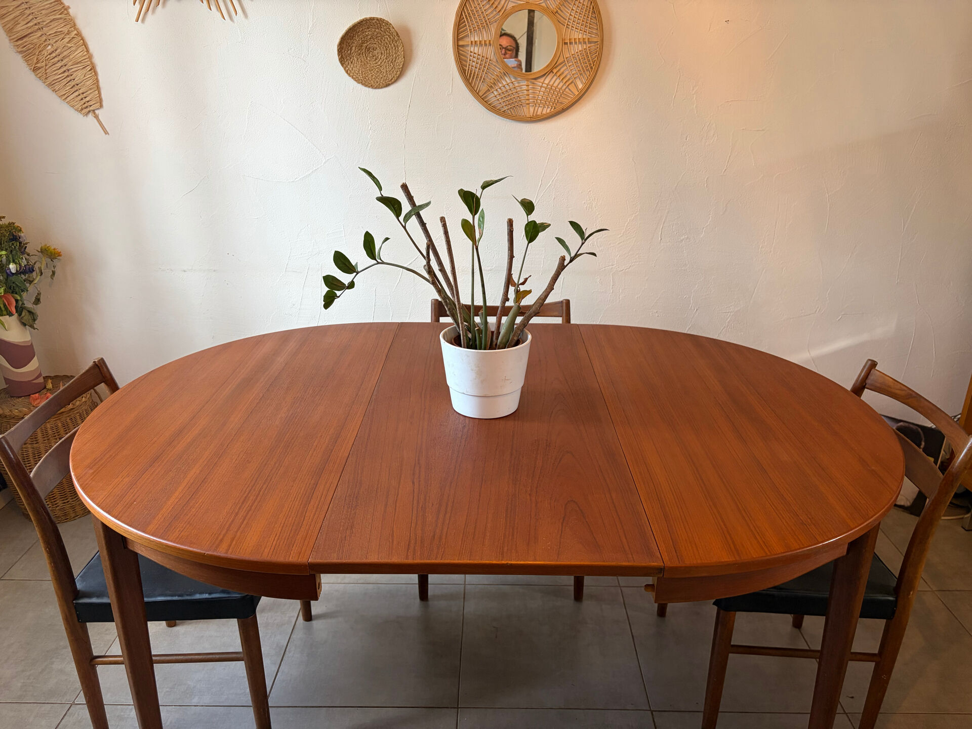 Vintage teak round table NF extendable