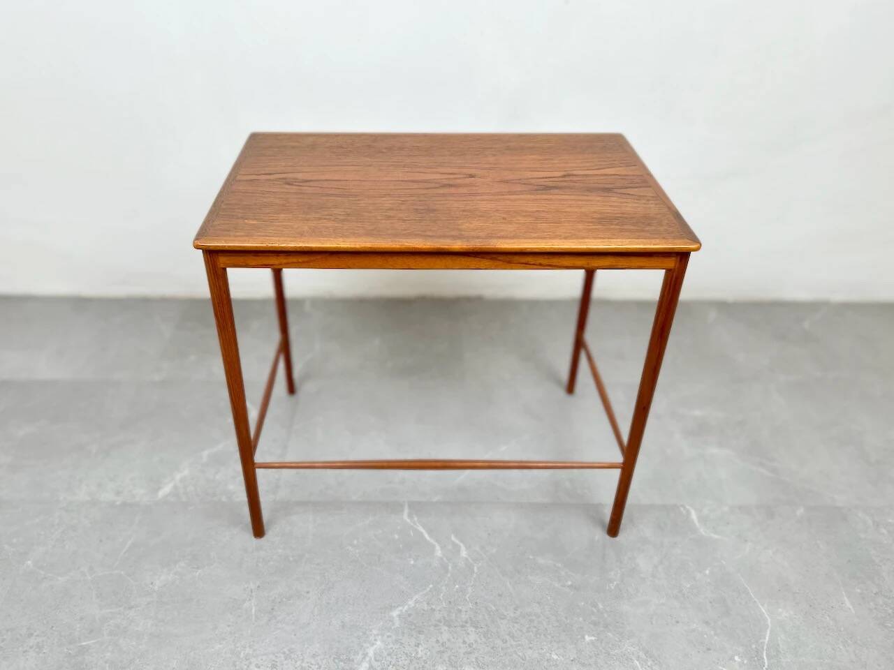 Table d'appoint par Kaj Winding pour P. Jeppesen