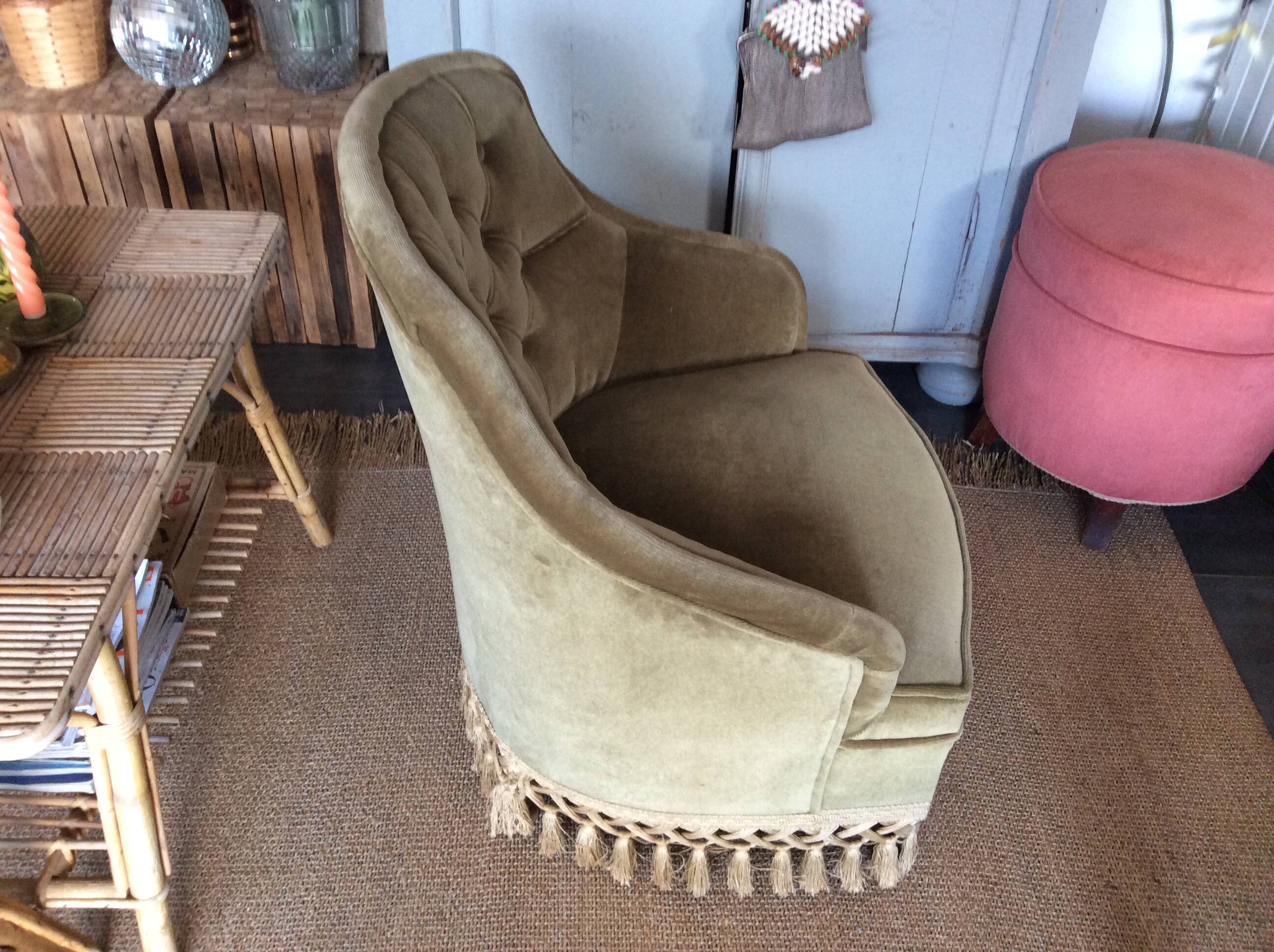 Toad armchair
