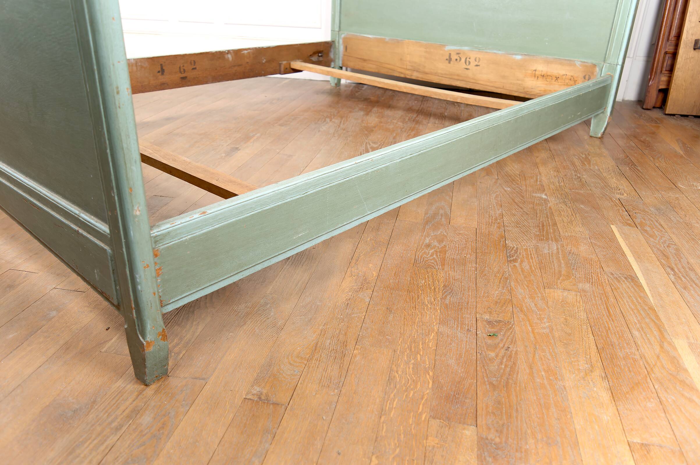 Art Nouveau bed in carved and painted wood, Poppies, Circa 1900