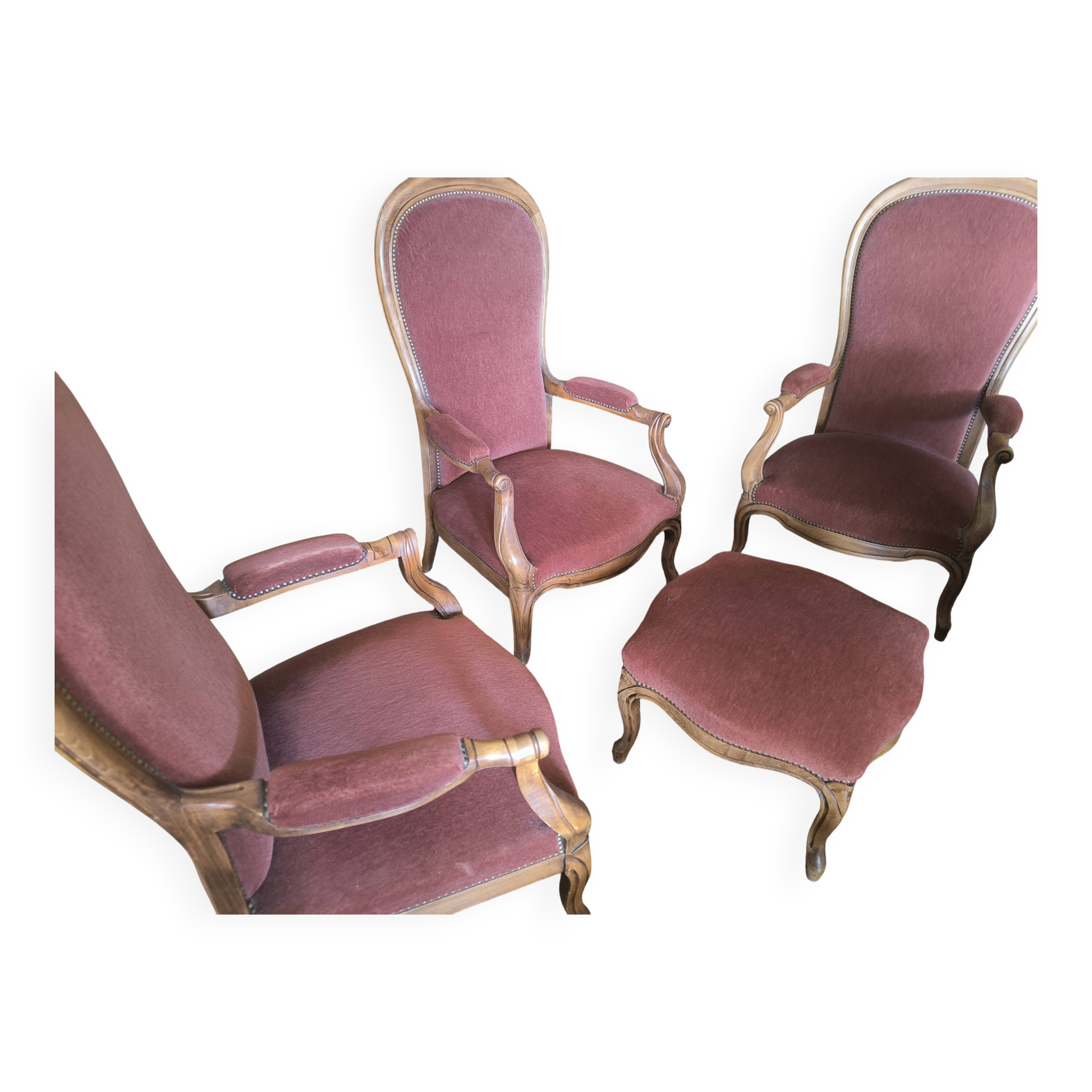 Lot de 3 fauteuils Voltaire et un pouf assorti