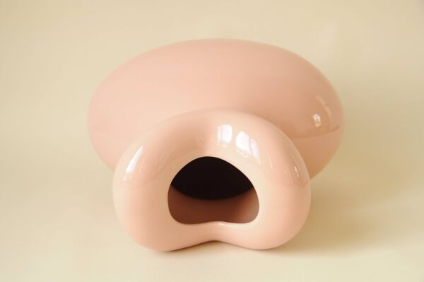 Paire de vases ''bonbons'' en céramique rose, jaune et vert