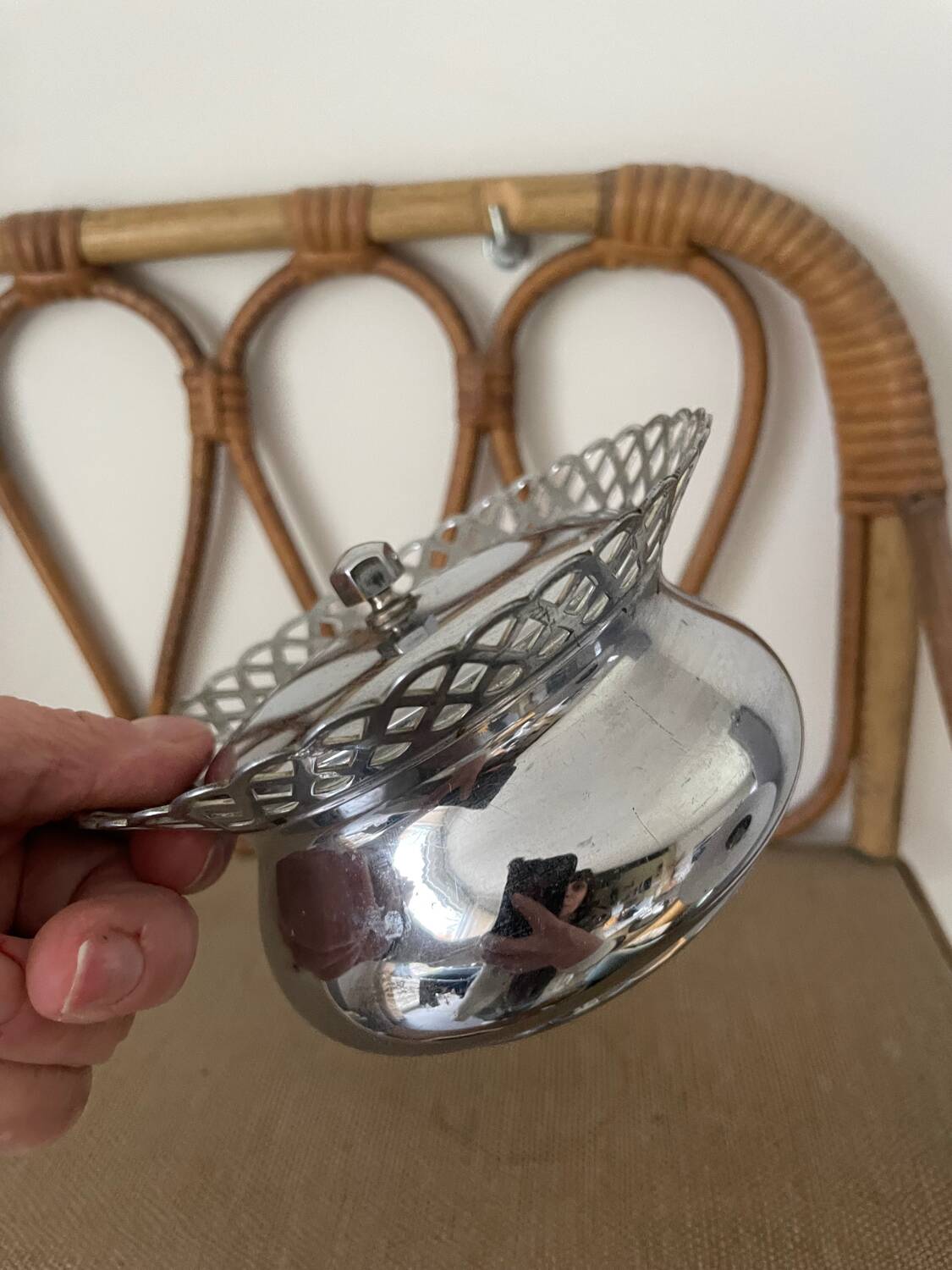 Sugar bowl with a silver-plated lid.
