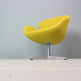 Swan Chair in yellow Designed by Arne Jacobsen and Fritz Hansen