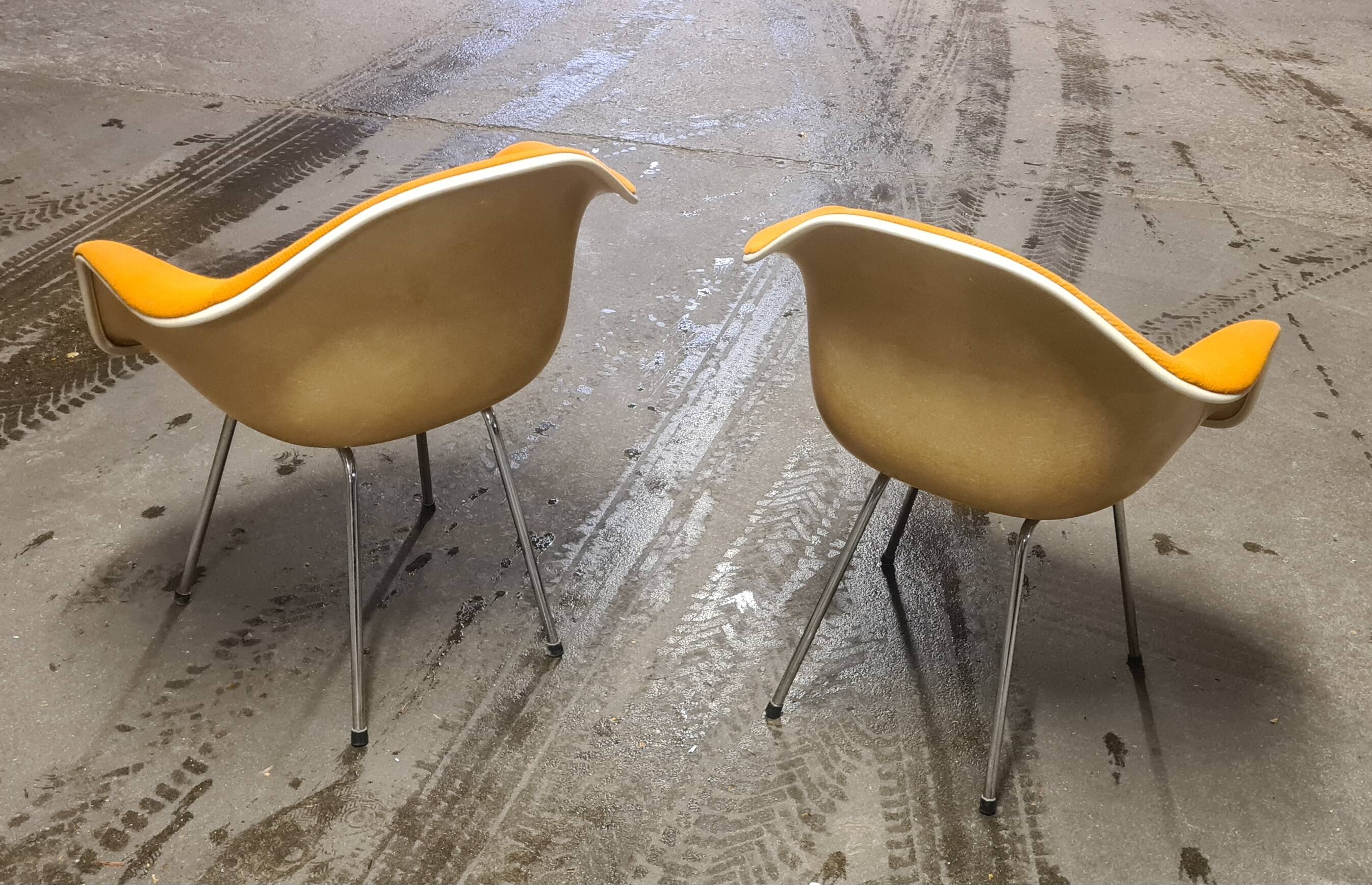 Pair of DAX Eames armchairs for Herman Miller