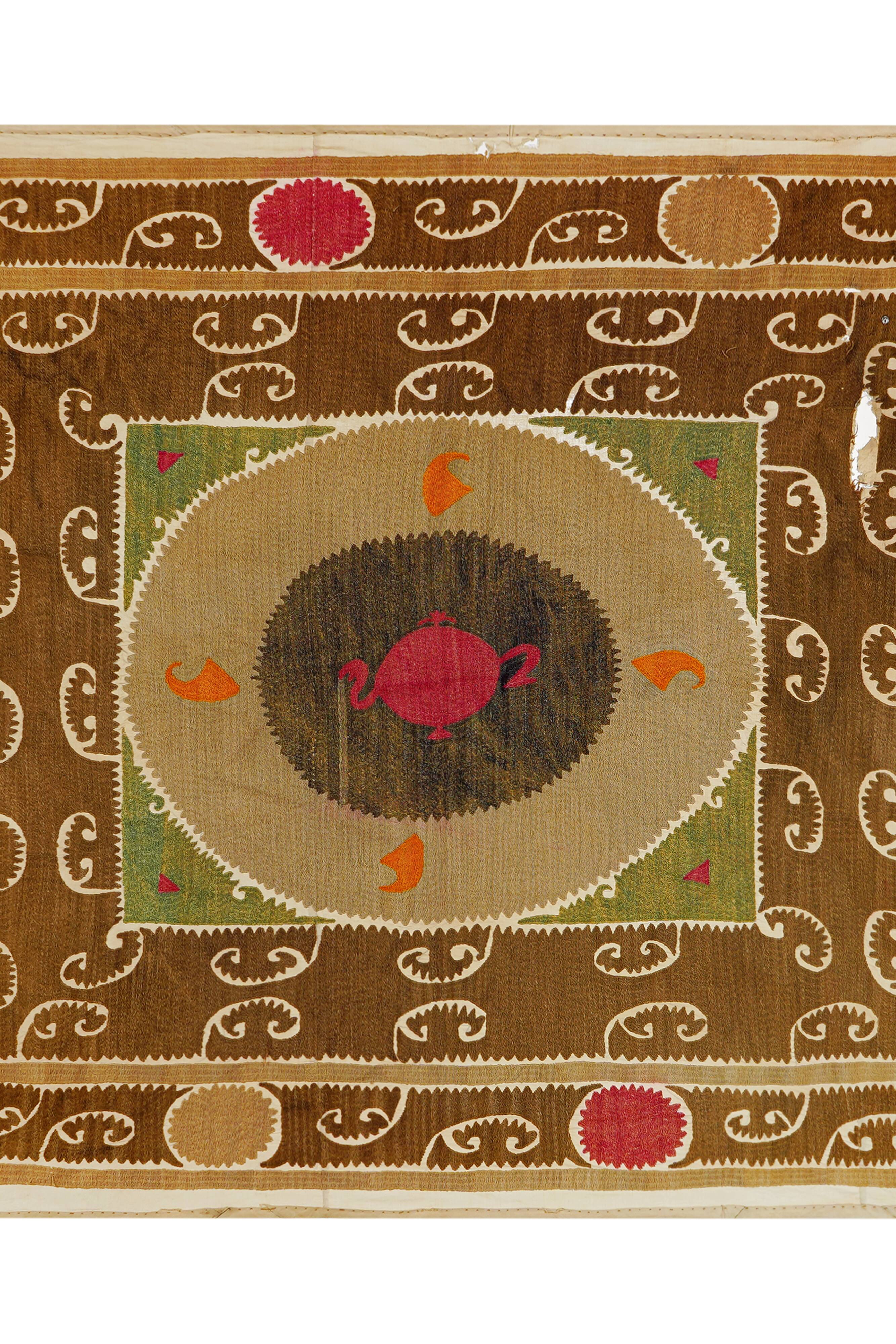 Vintage Turkish hand-knotted rug 107x126 cm