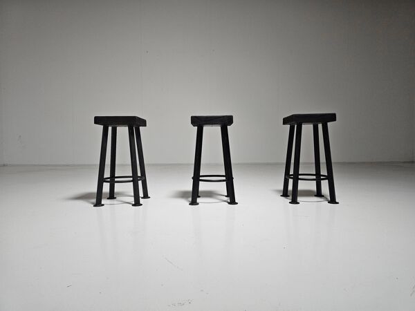 Ensemble de 3 tabourets brutalistes, Belgique, 1970