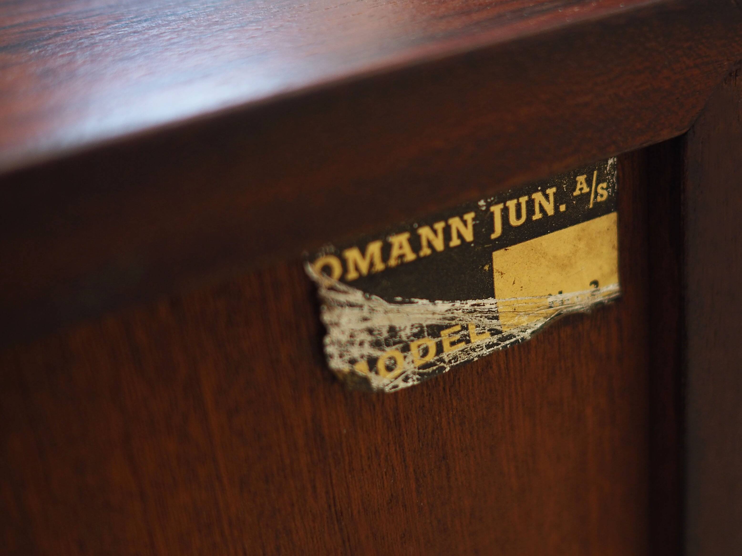 Commode en palissandre, design danois, années 1970, fabricant : Omann Jun