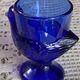 Coquetiers poussin en verre bleu cobalt 