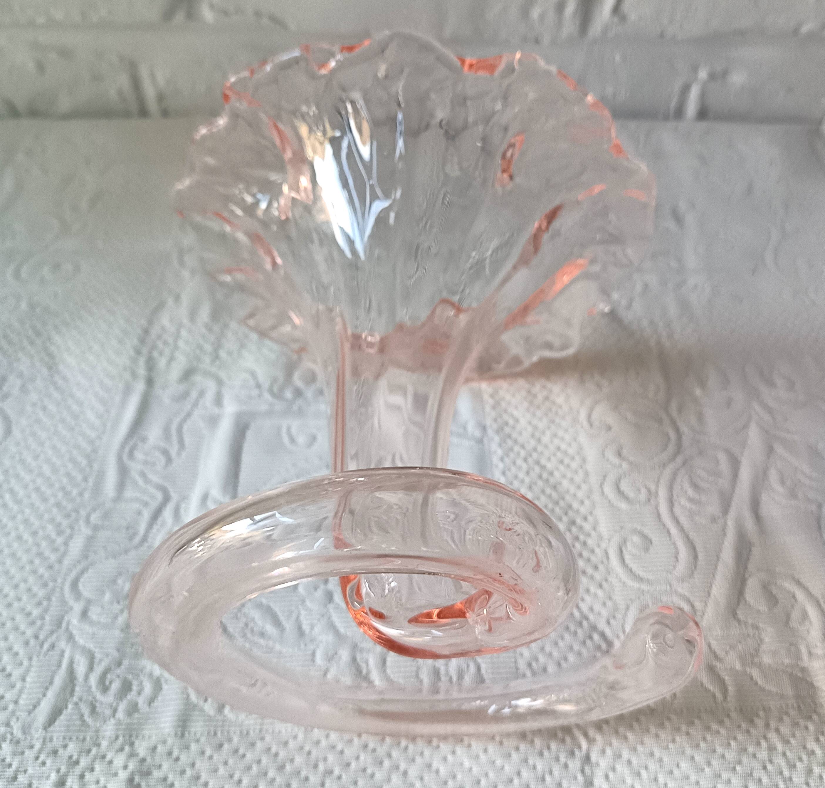 Pretty trumpet vase, in blown pink glass
