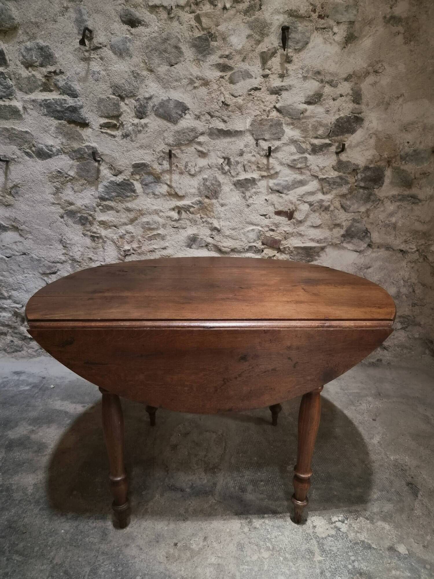 Table à abattants ancienne en chêne français, table à manger ronde, vers 1880–1920