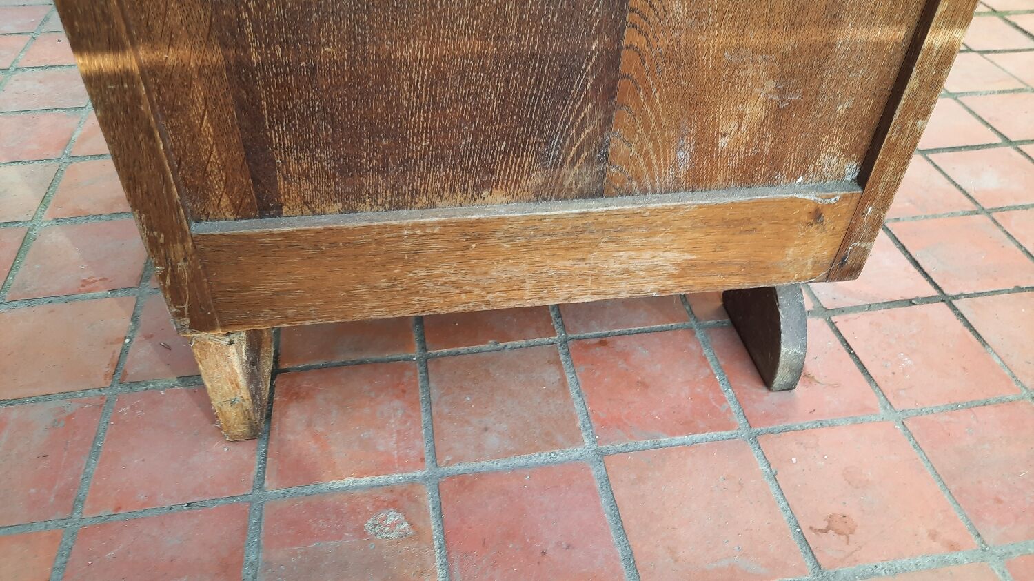 Vintage chest of drawers