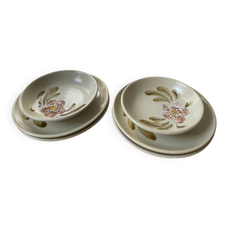 6 flat and deep stoneware plates