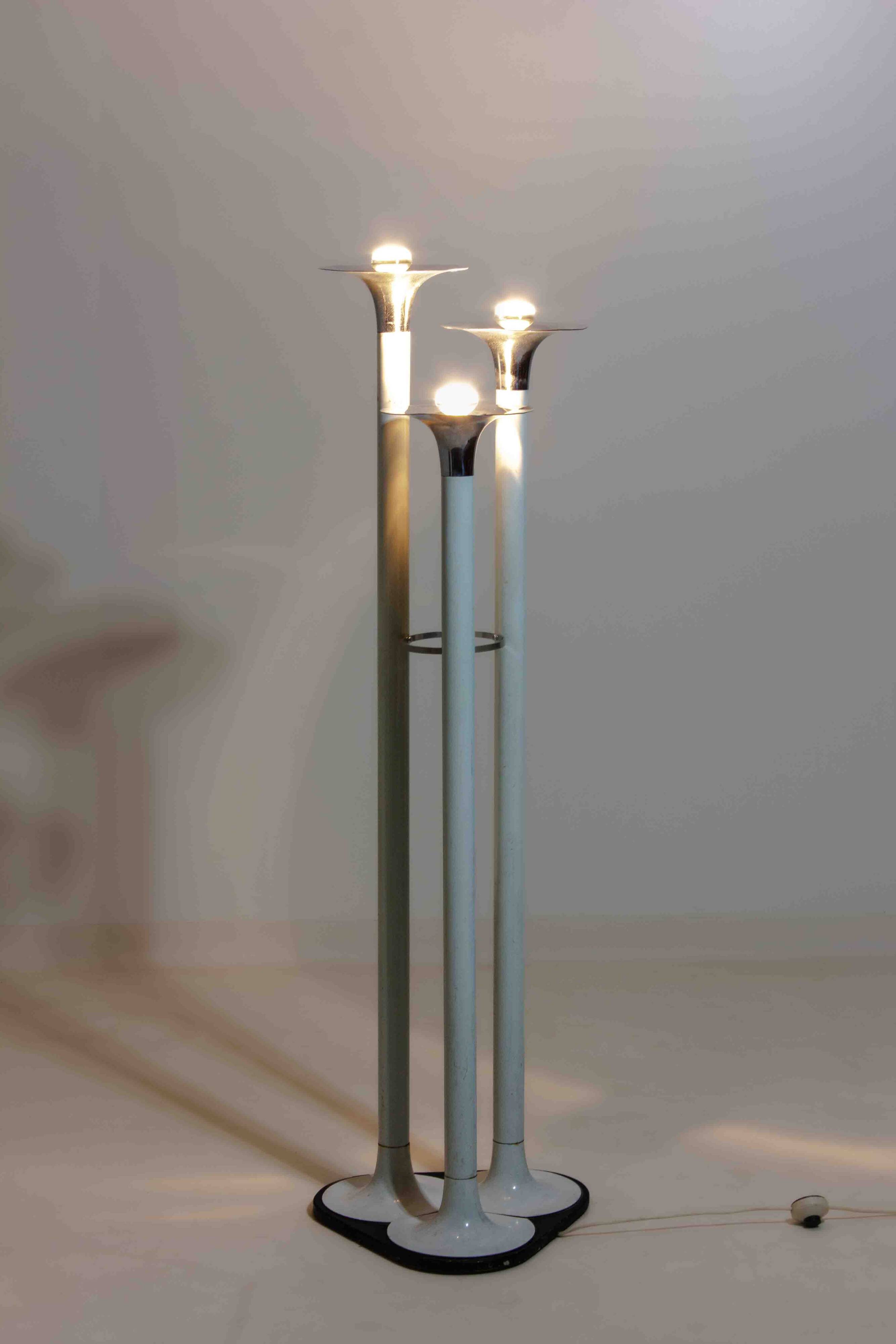 French tripod floor lamp with trumpet shades in chrome and enamel, 1960s