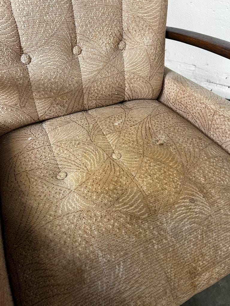 Vintage armchair/foot warmer with armrests: design project