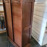 Double curtain binder in blond mahogany