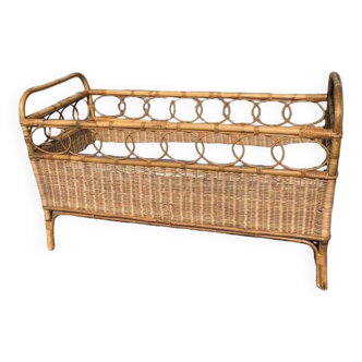 Rattan baby bed