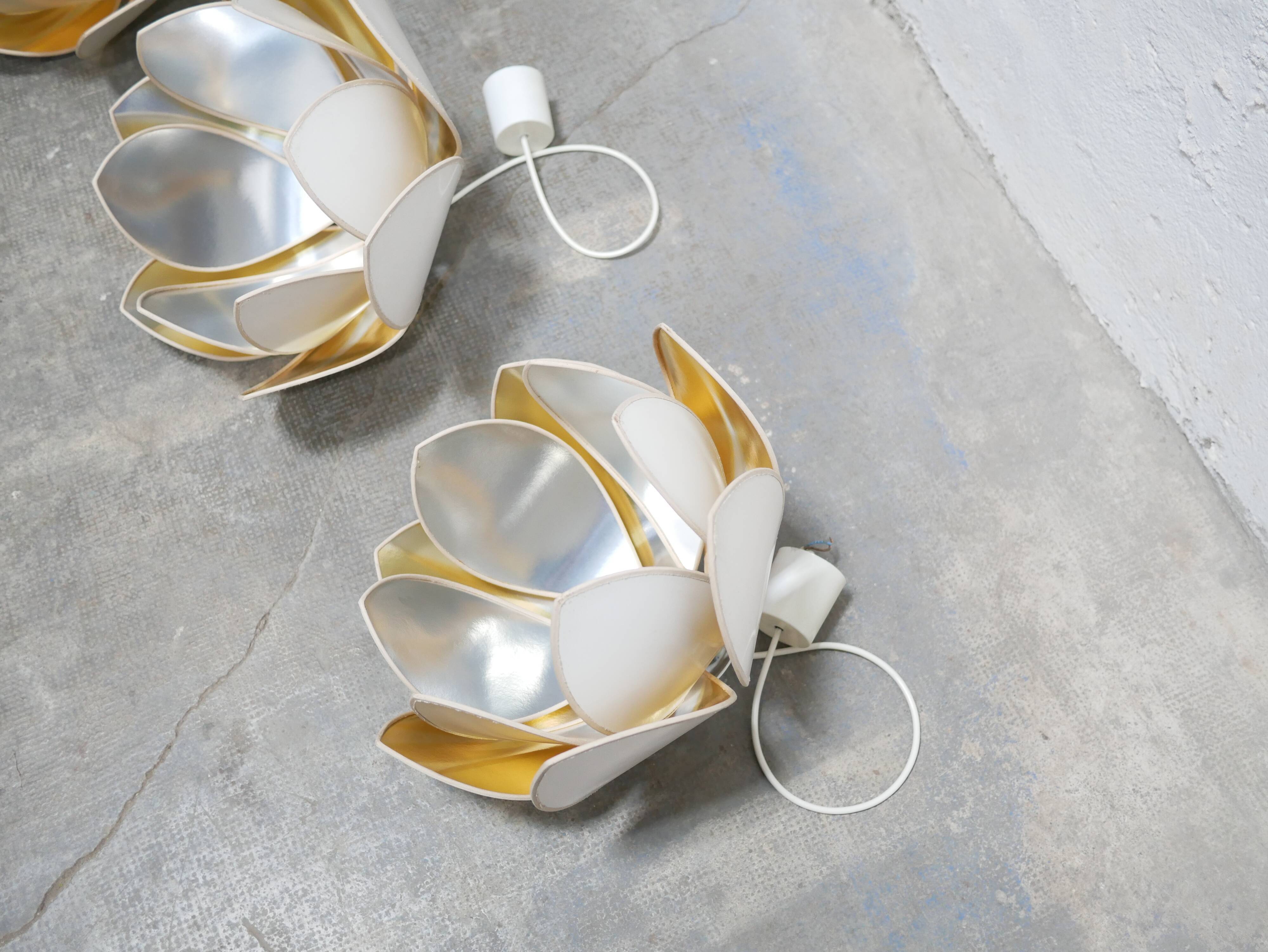 Vintage lotus flower pendant lamp
