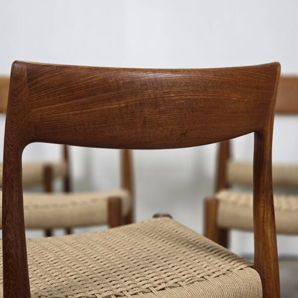 Chaise de salle à manger Niels Møller modèle 77 en teck avec nouvelle corde à papier