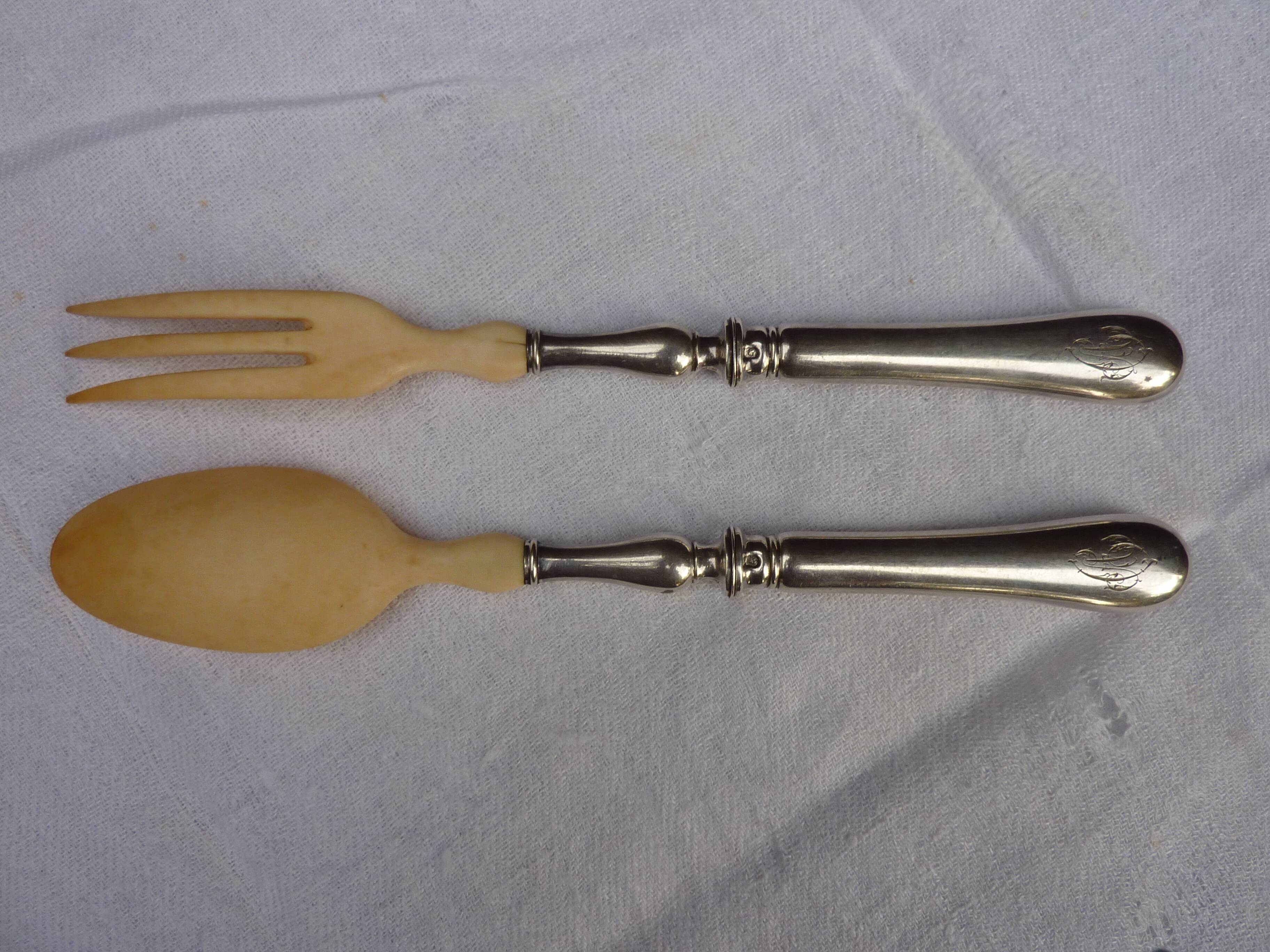 Cutlery with salad in filled silver (minerva hallmark) and ivory, late nineteenth
