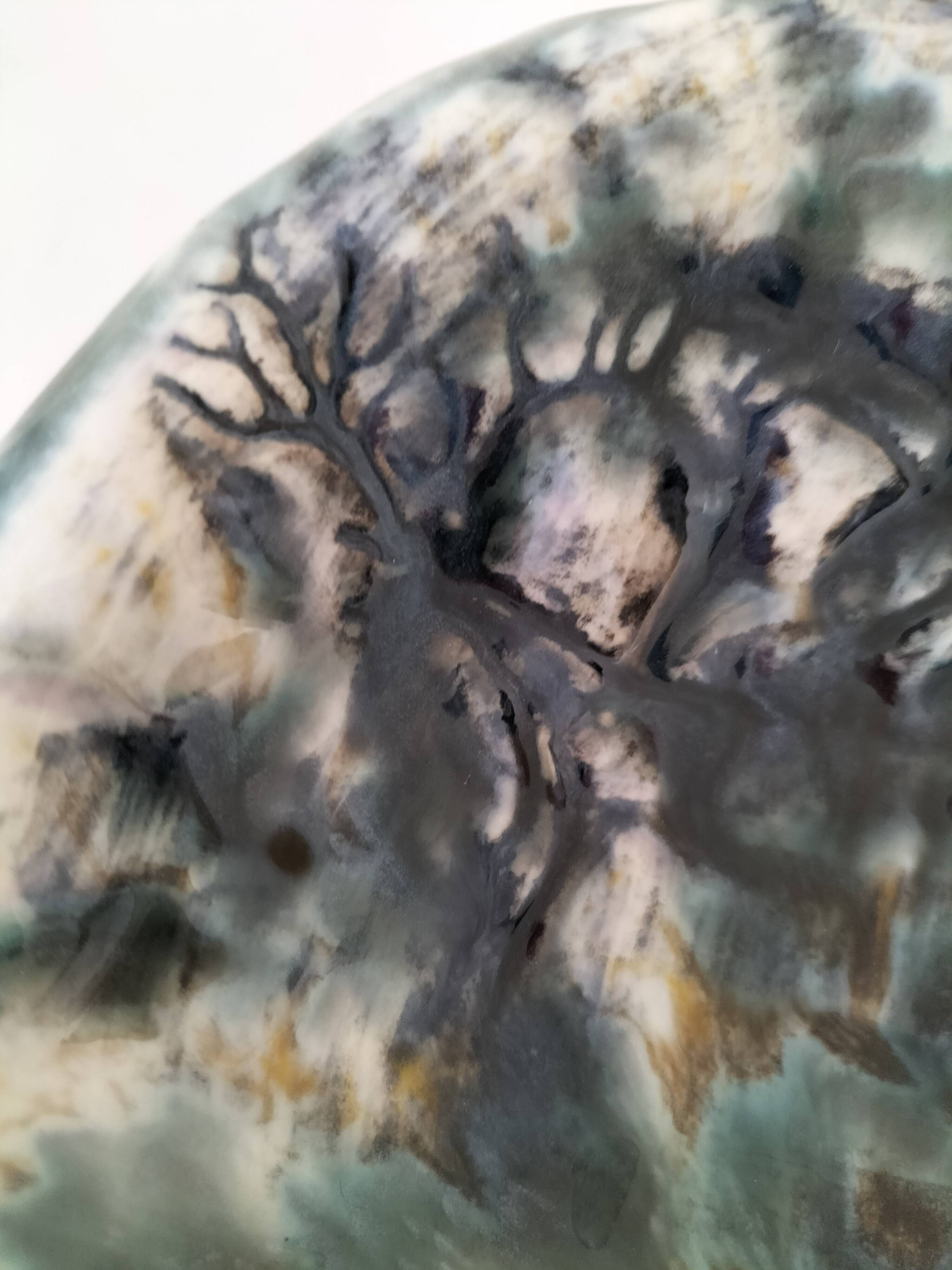 Glazed ceramic cup – Deer in the forest – Incised decoration and free form