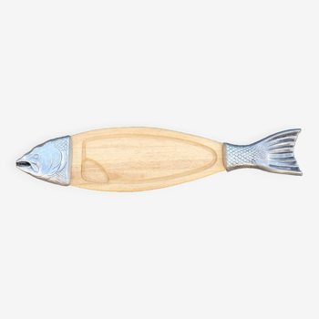 Fish cutting board in wood and metal