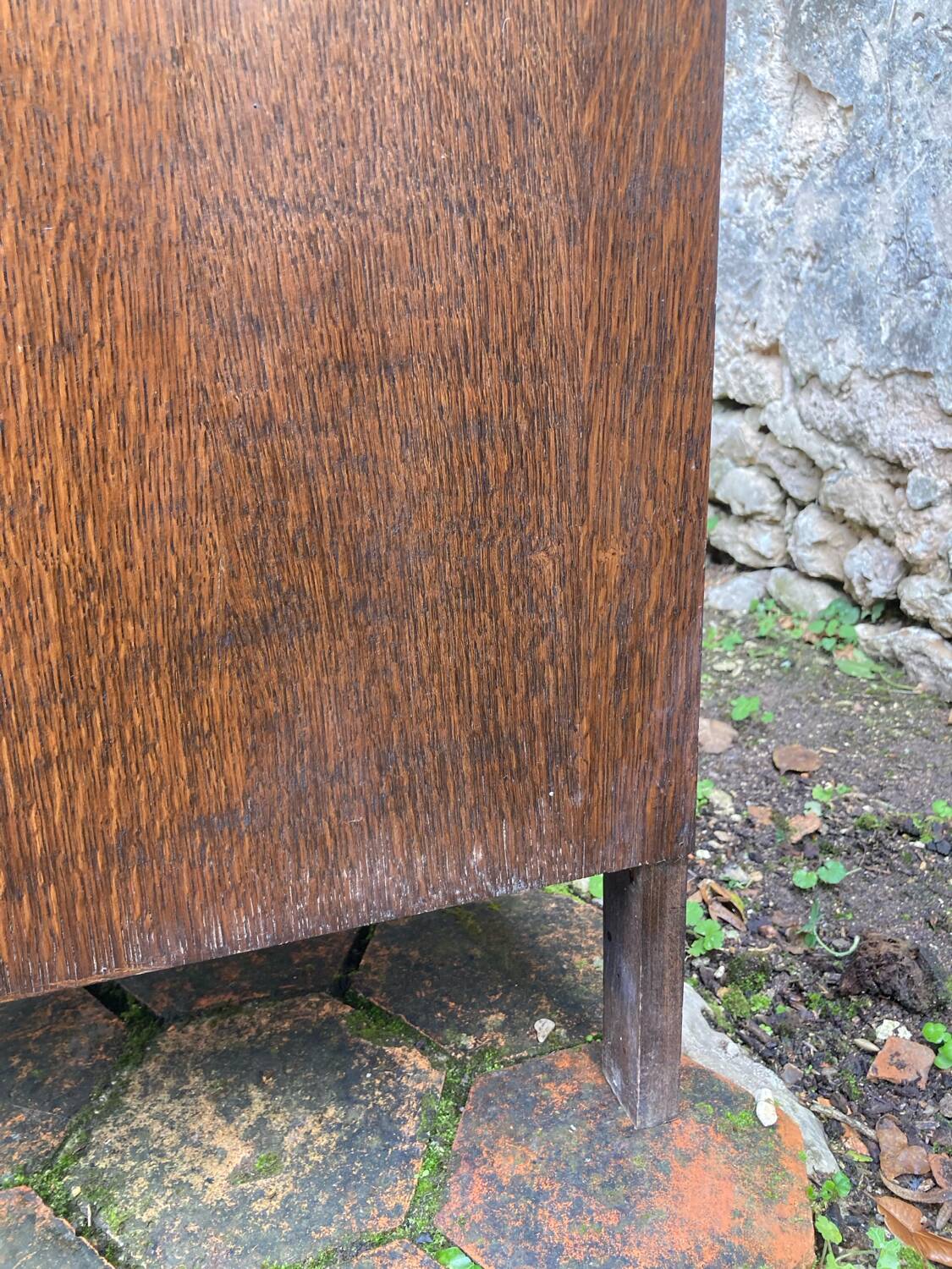 Vintage chest of drawers with splayed legs
