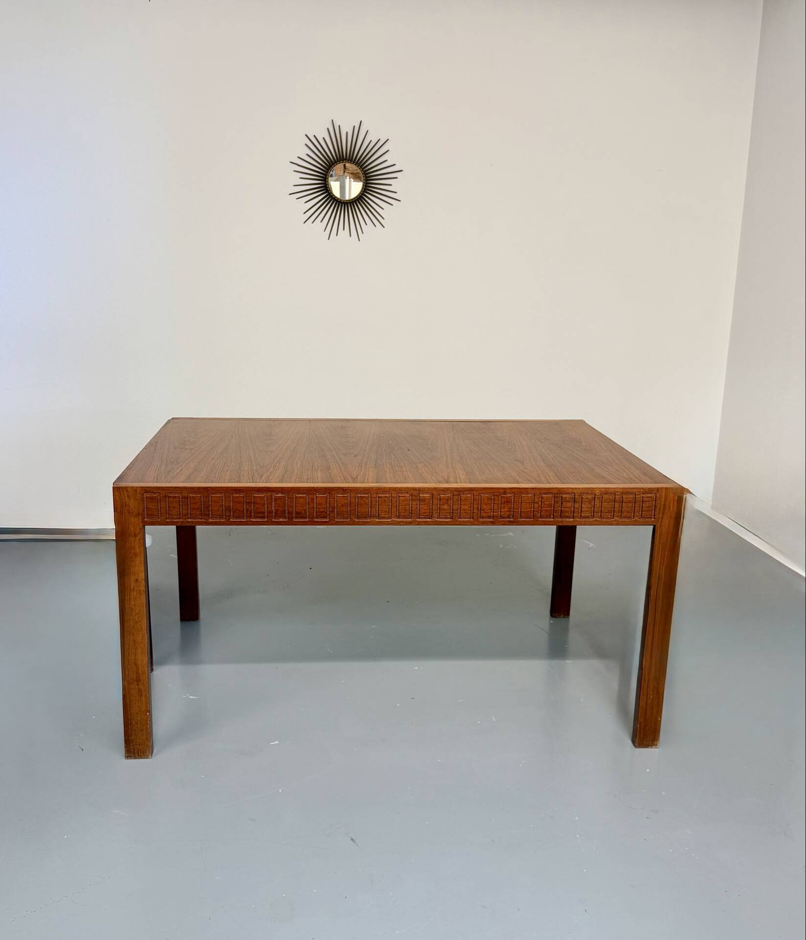 Extendable dining table Italian design 60 geometric rosewood