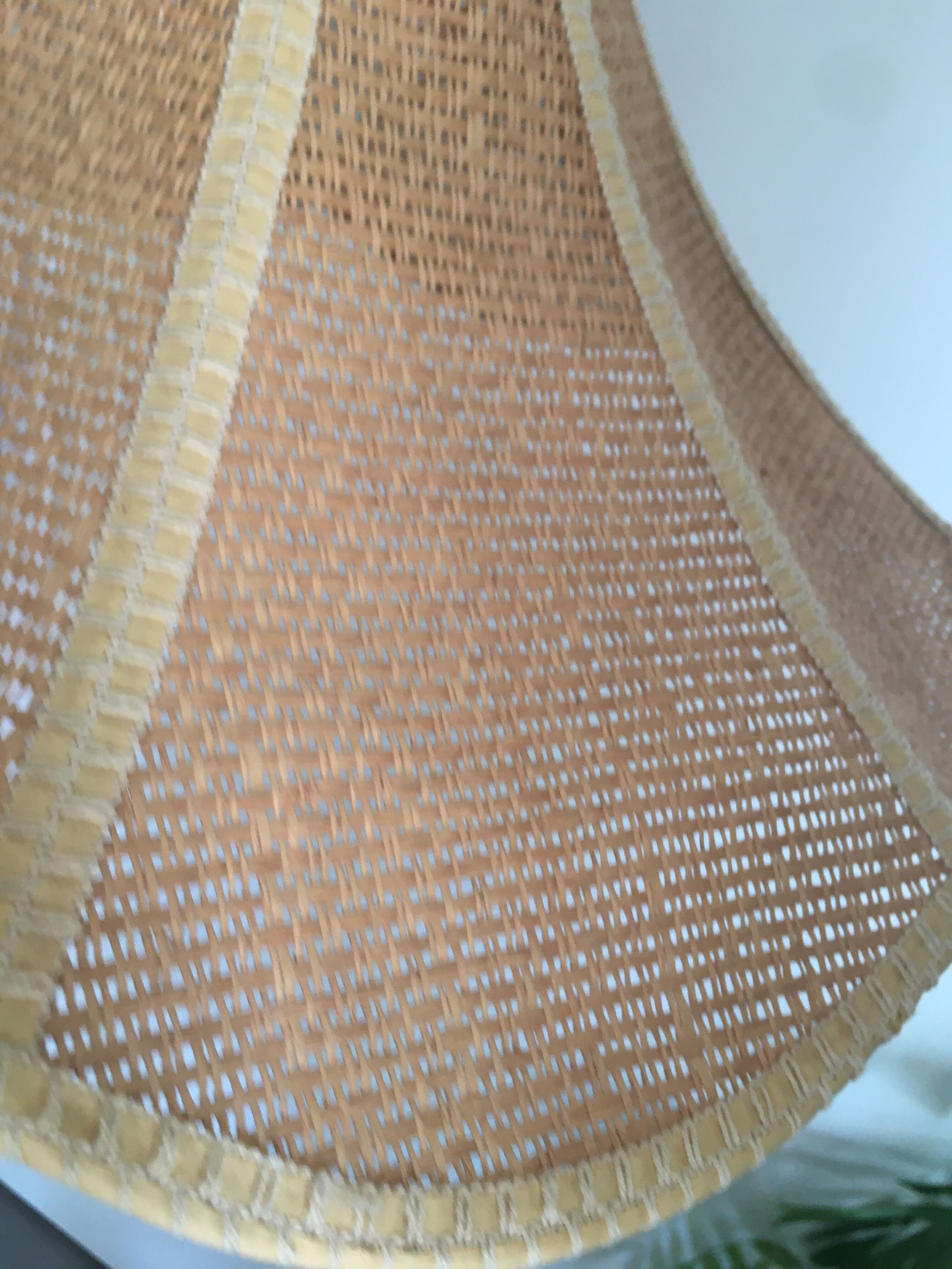 Vintage rattan flower suspension