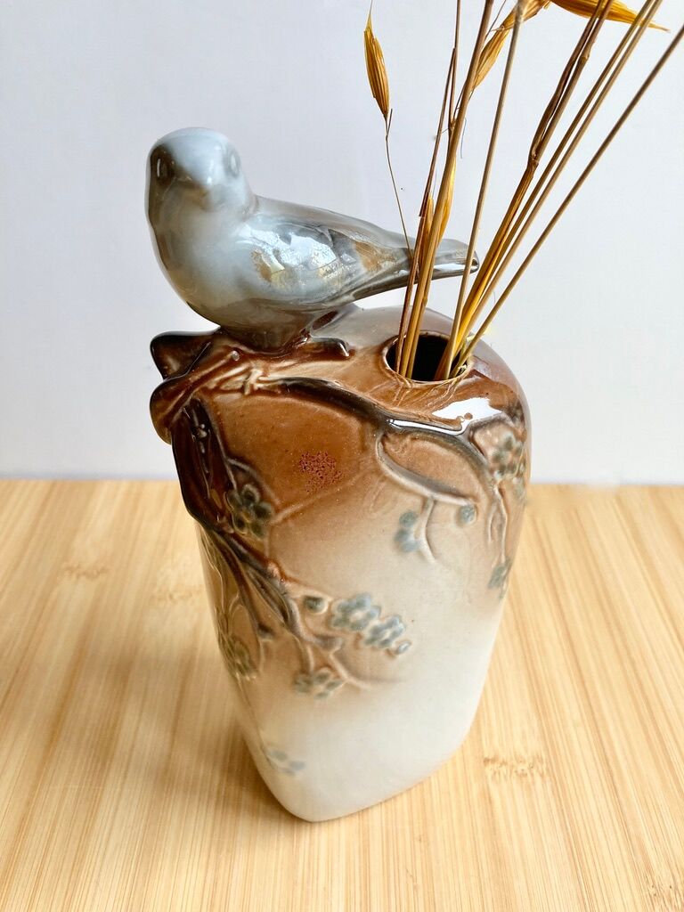 Vintage vase type "slip"