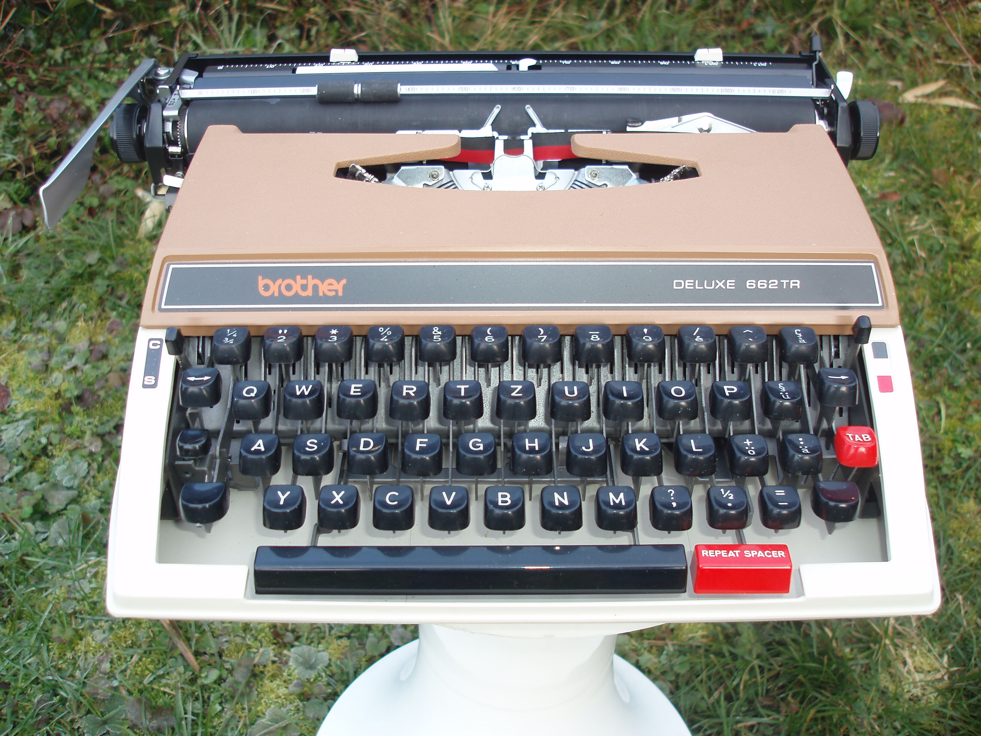 Machine a écrire brother 662 tr de luxe