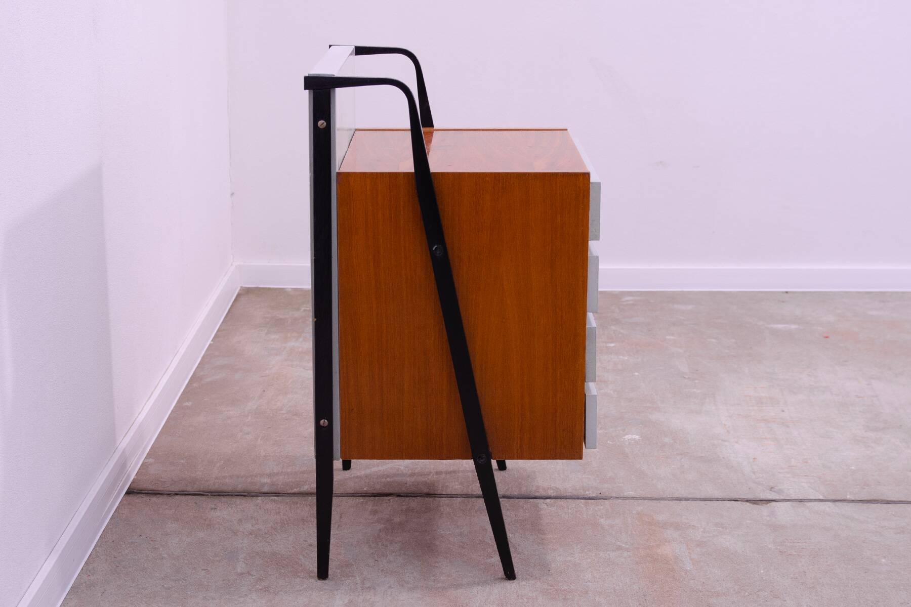 Commode vintage par Tatra nábytok, 1960, Tchécoslovaquie