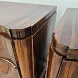 Art Decò bedside tables in walnut burl with brass knobs