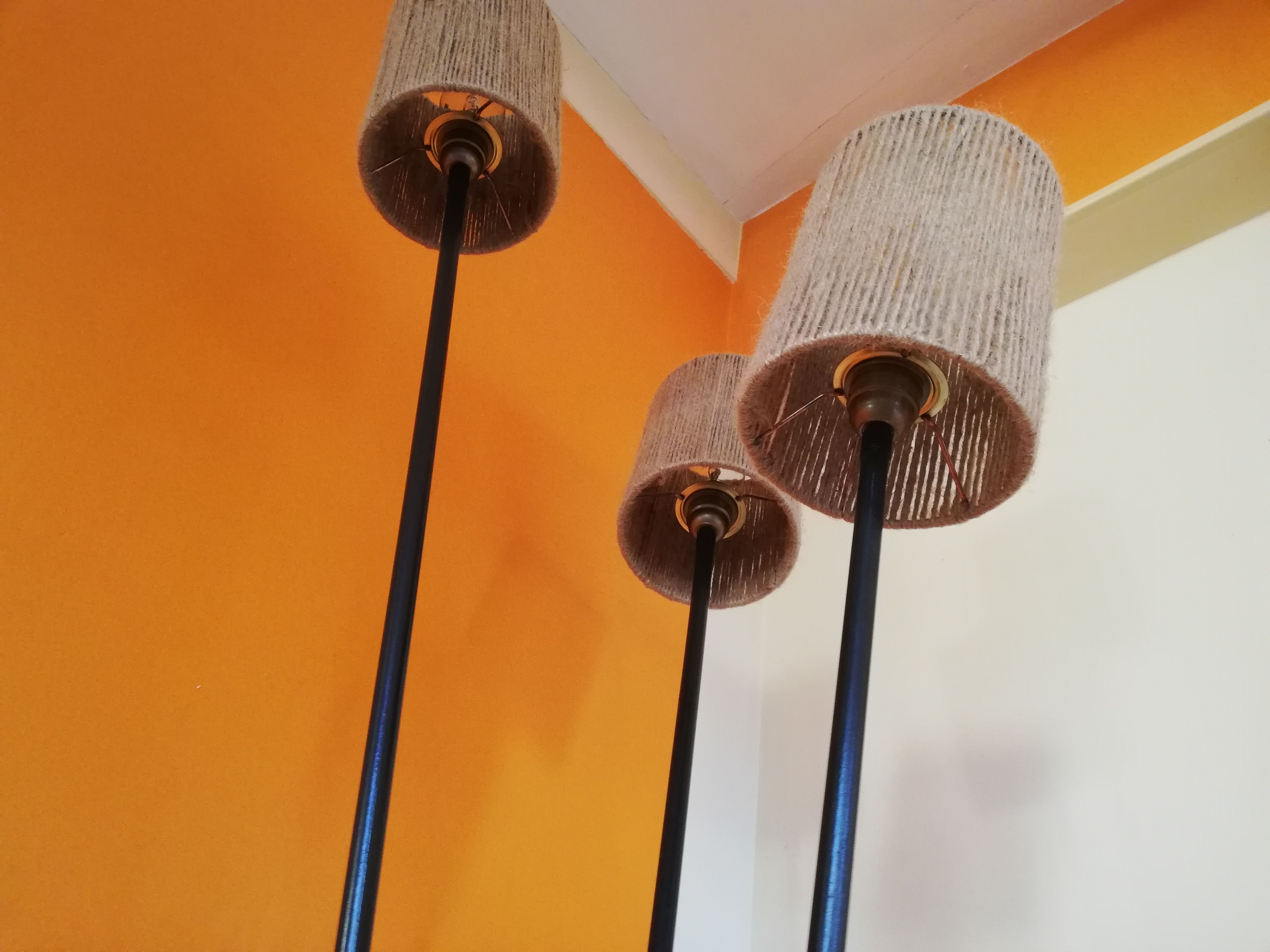 Vintage tripode lamppost