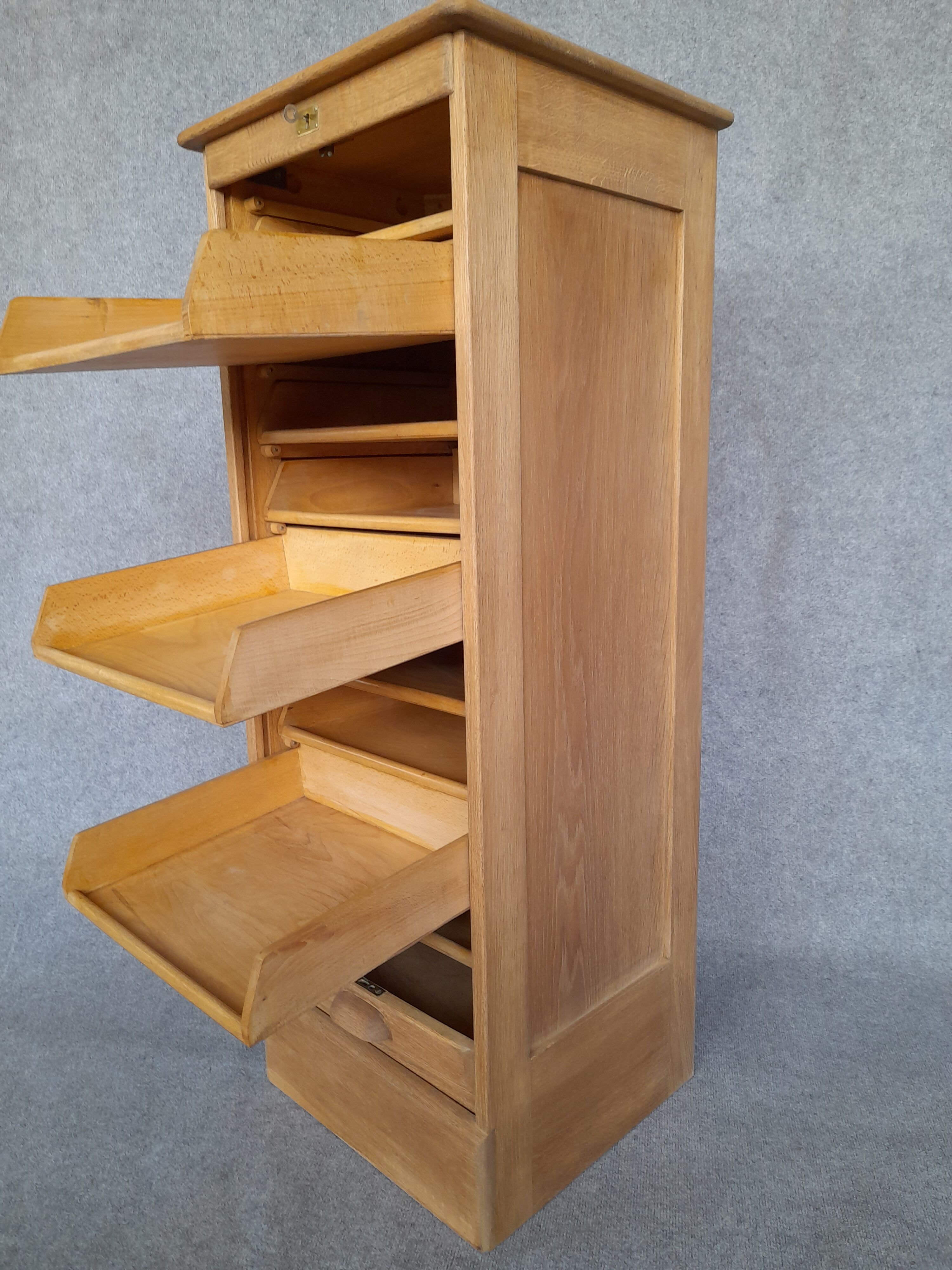 Curtain binder early 20th century