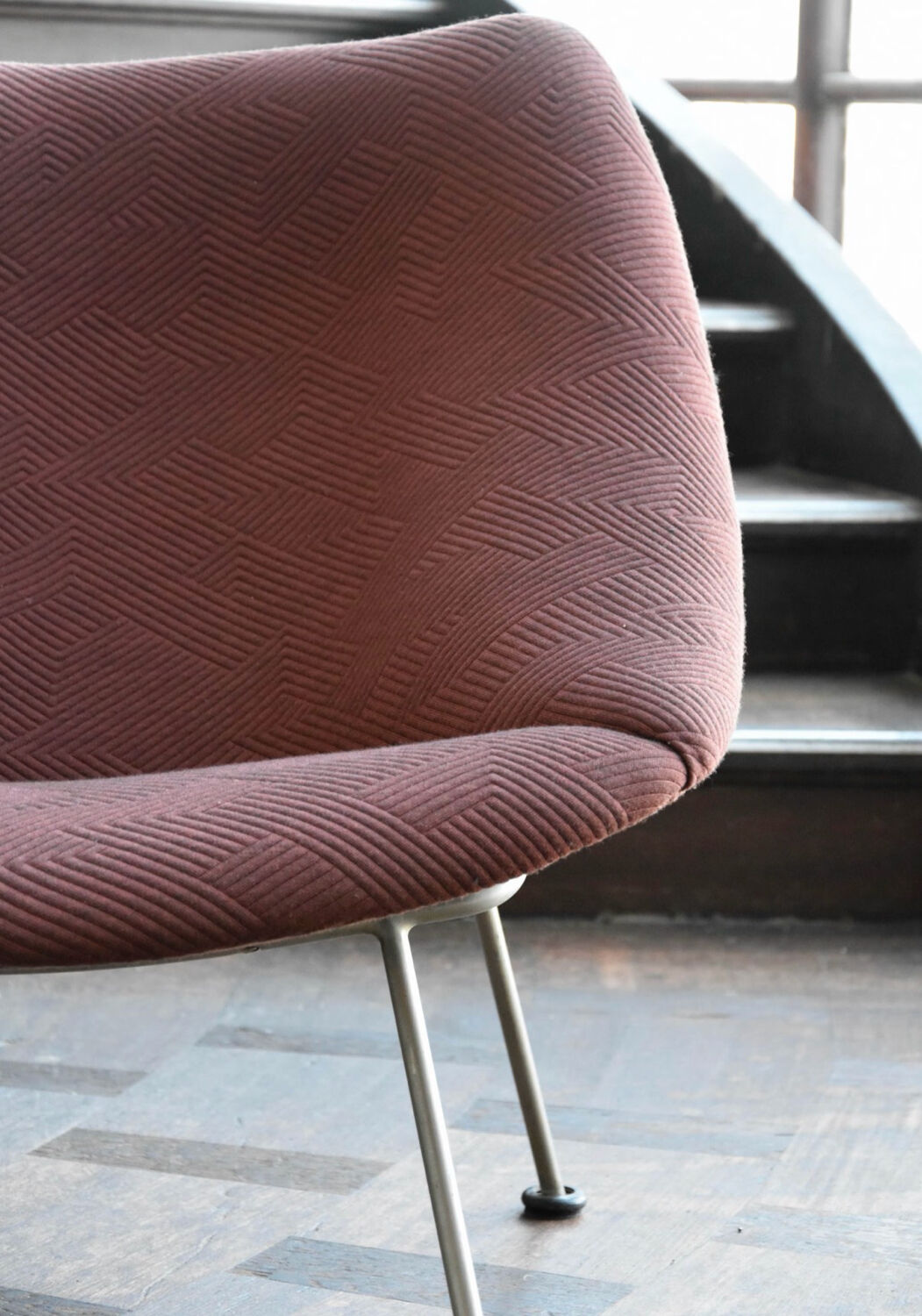 Artifort Oyster chair