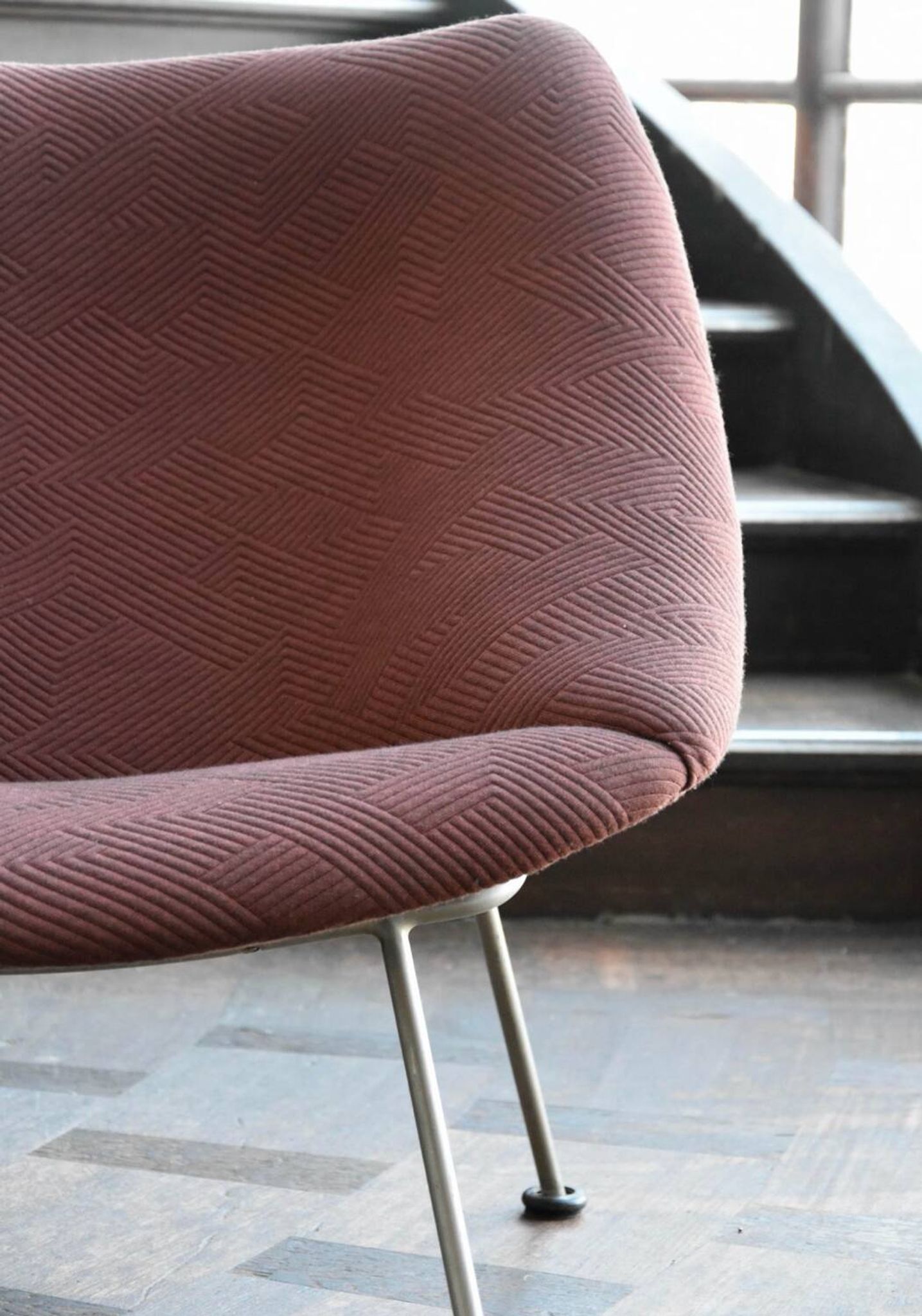 Artifort Oyster chair