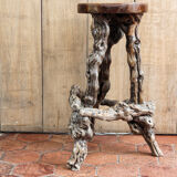 Brutalist stool, vines