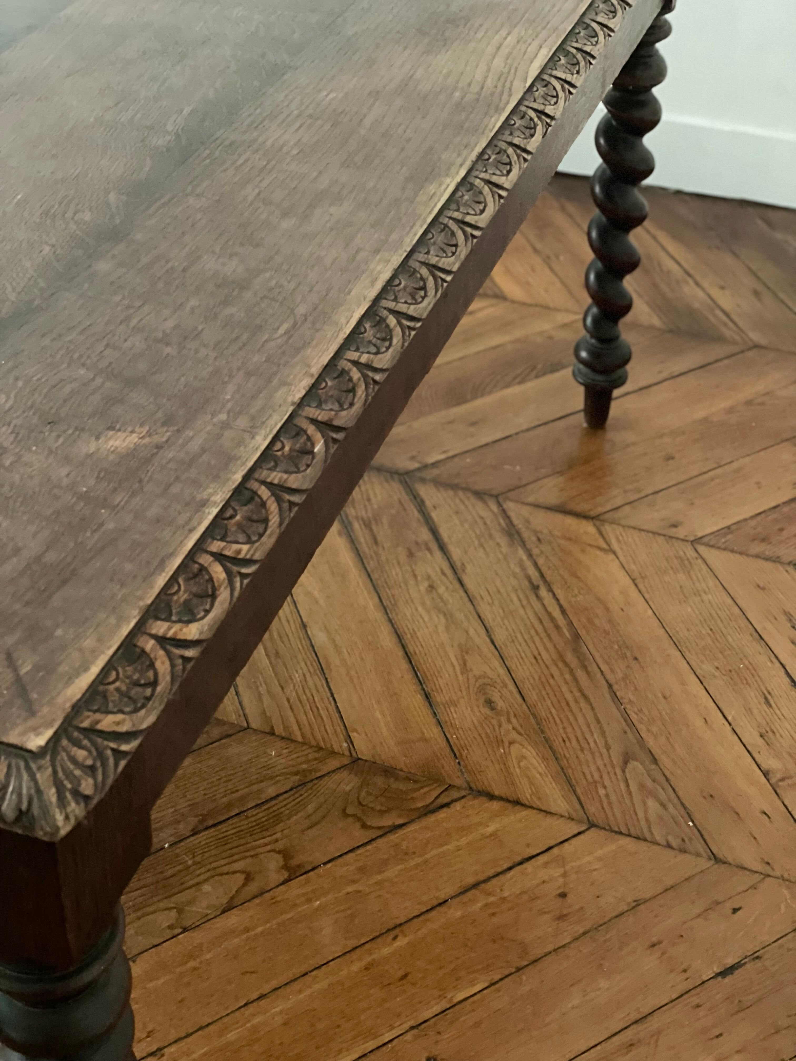 Old farm dining table Louis XIII turned wood