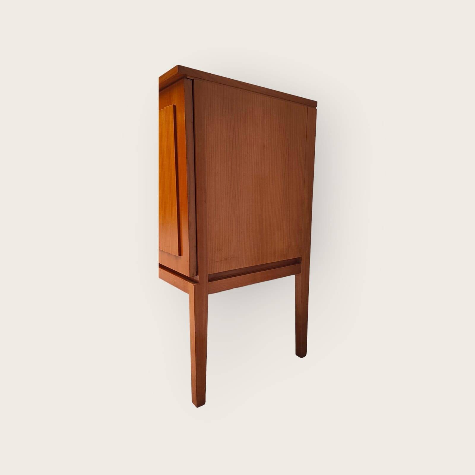 Buffet du milieu du siècle