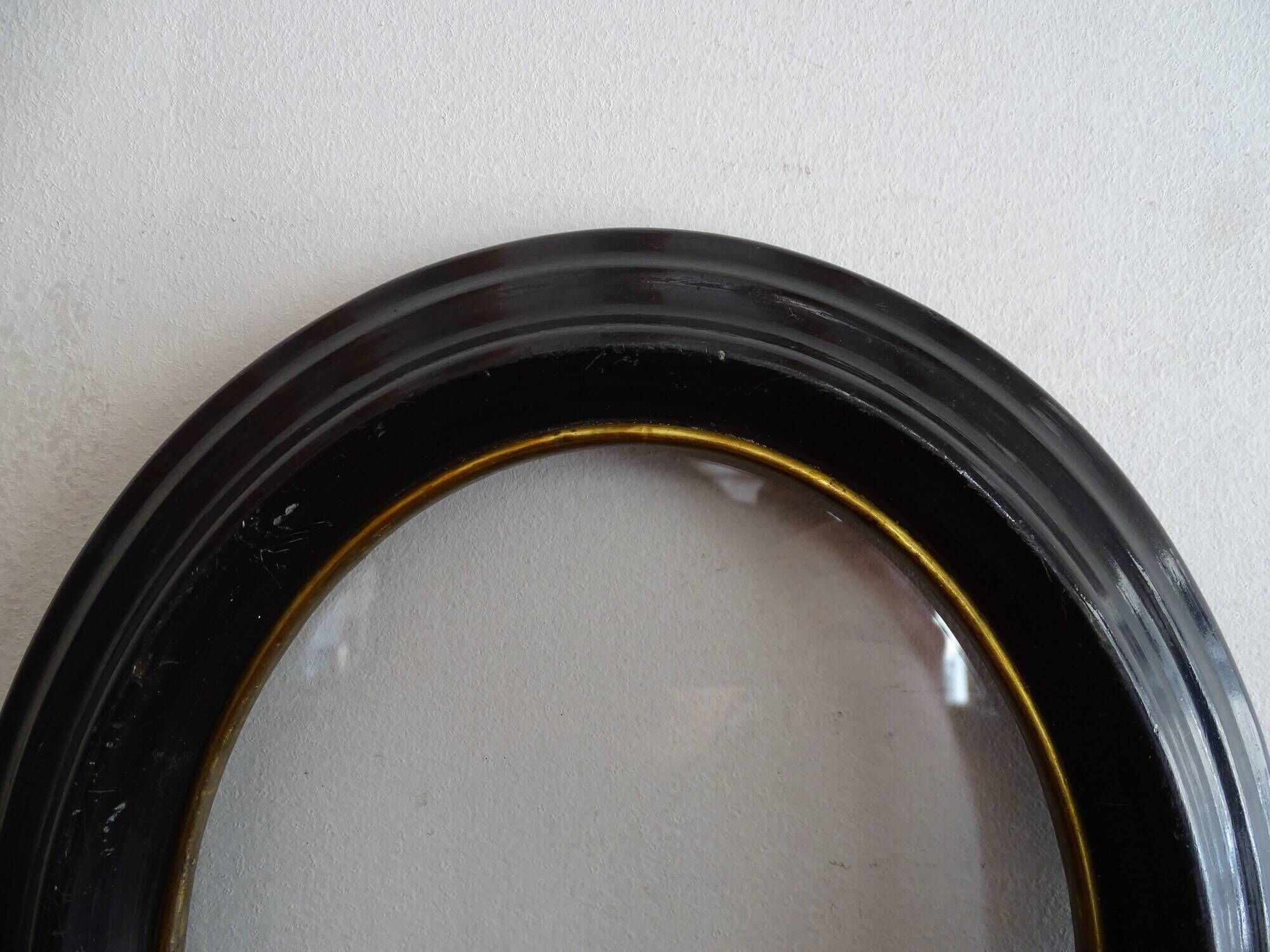 Oval frame Napoleon III blackened wood and blown glass glass glass 24 x 21.5