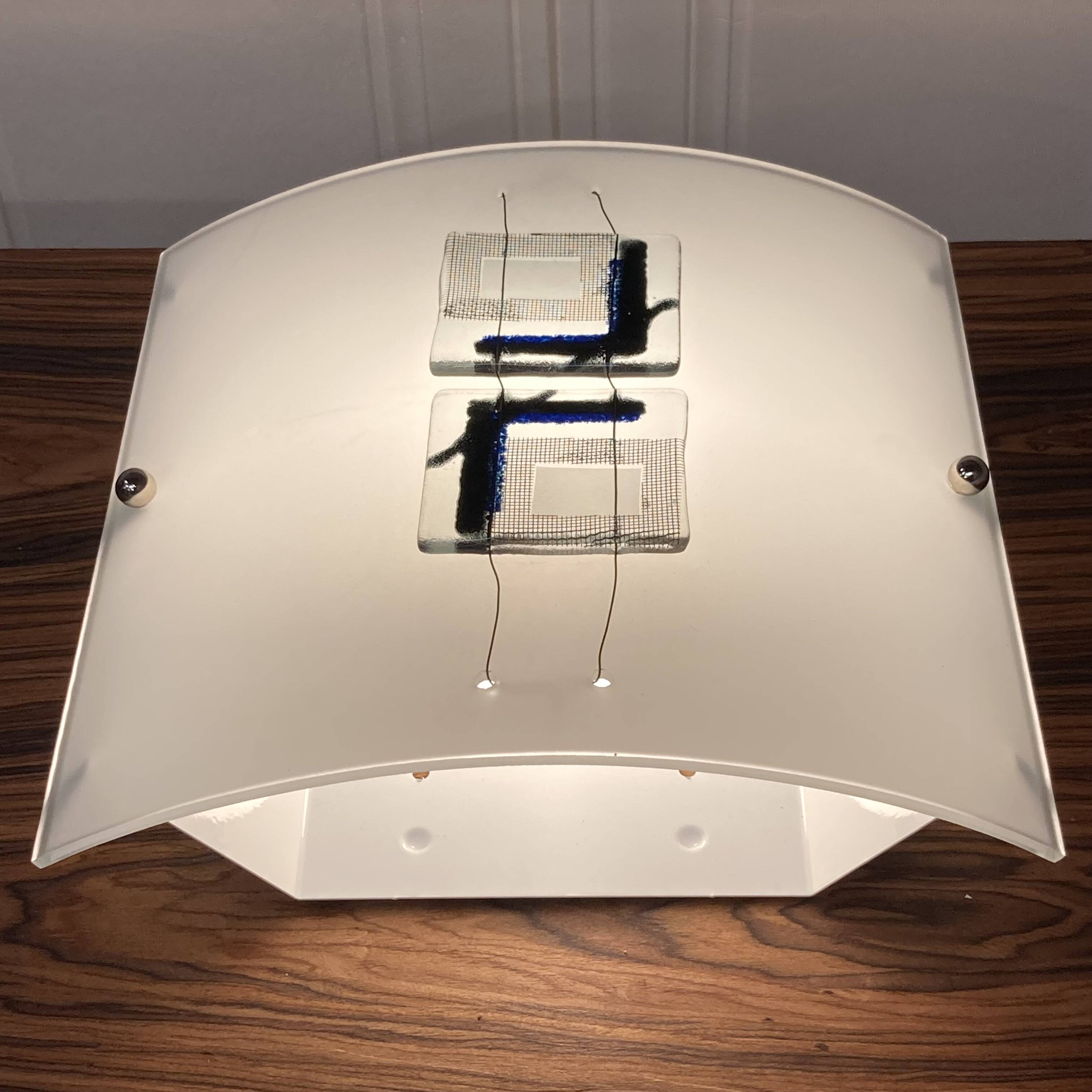 LARGE GLASS PASTE DESIGN WALL LIGHT.