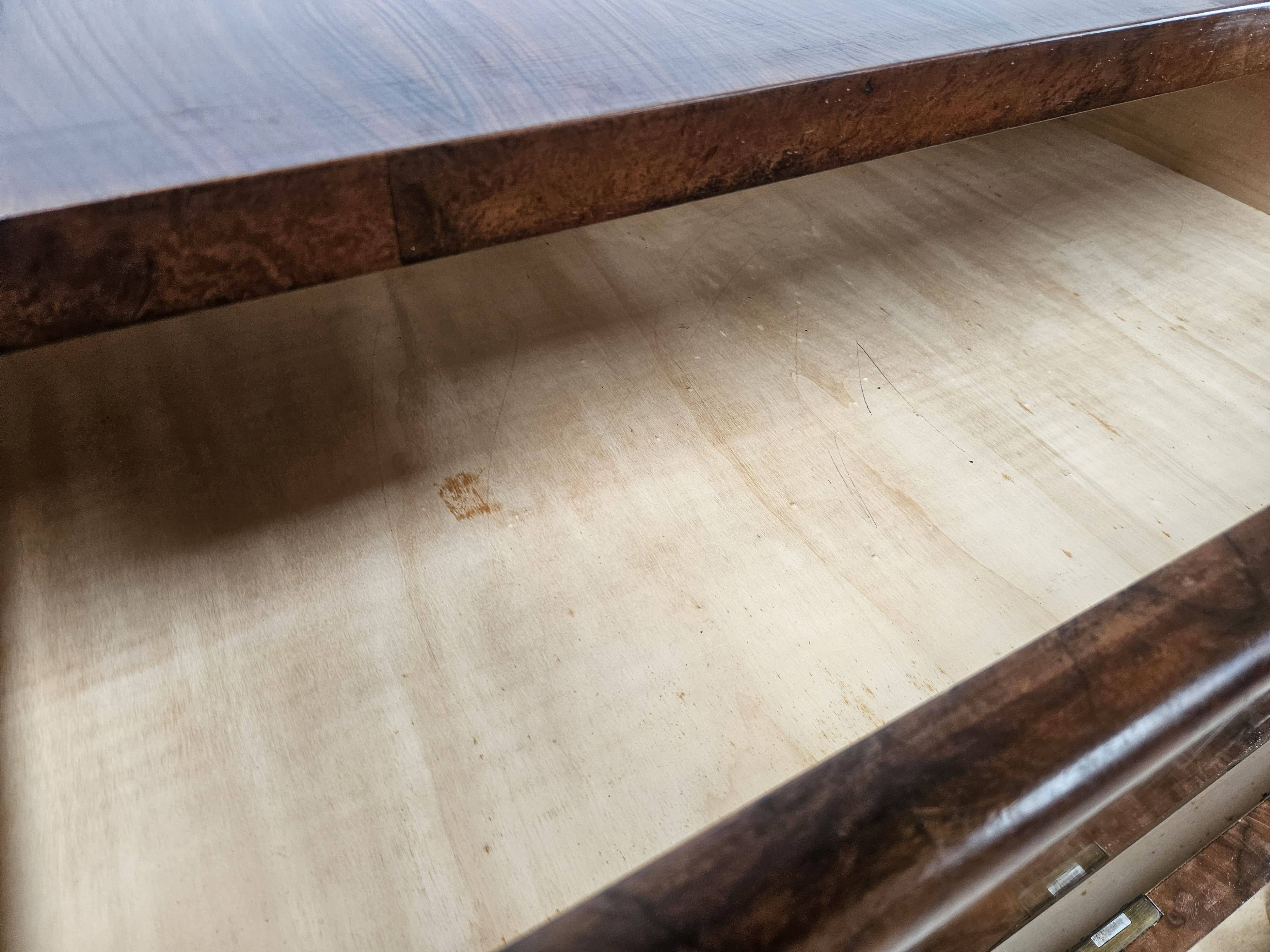 1940s Art Decò sideboard in walnut and blond walnut