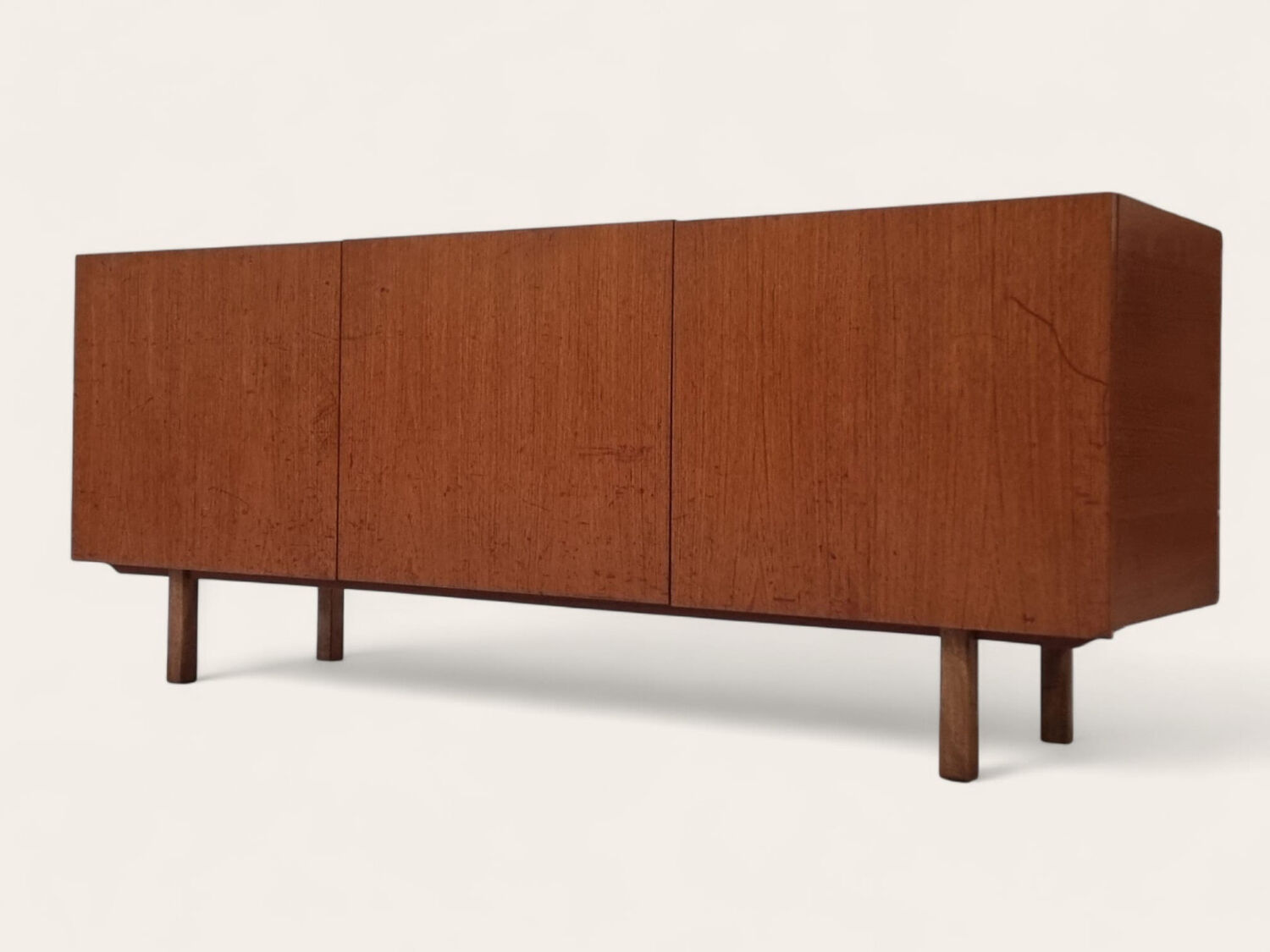 Lowboard du milieu du siècle