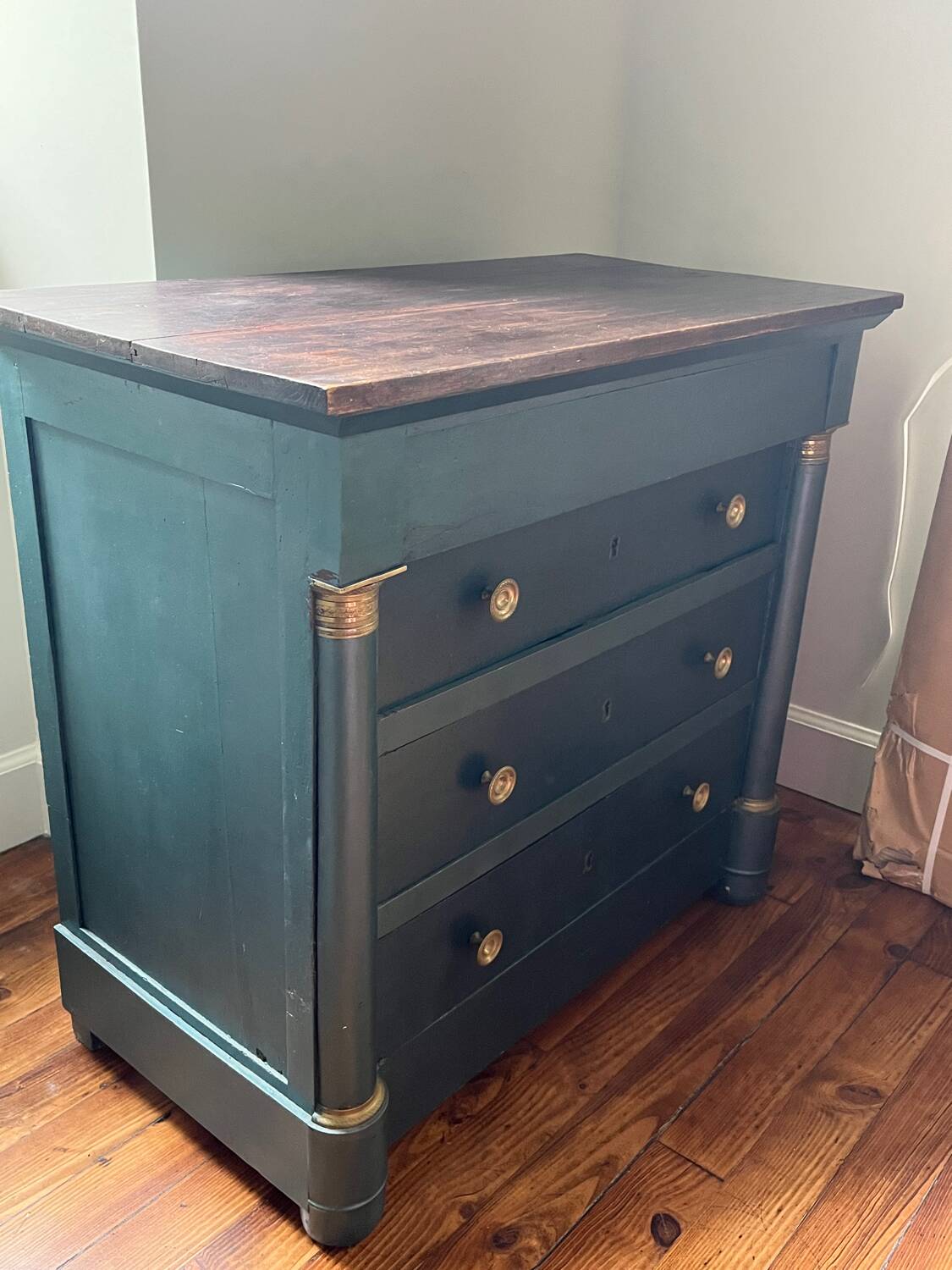 Commode vintage style empire rénovée