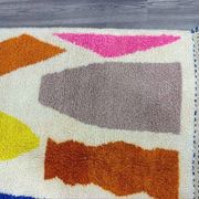 Handwoven pure wool rug with colourful patterns, size 1.5/2.5 m.