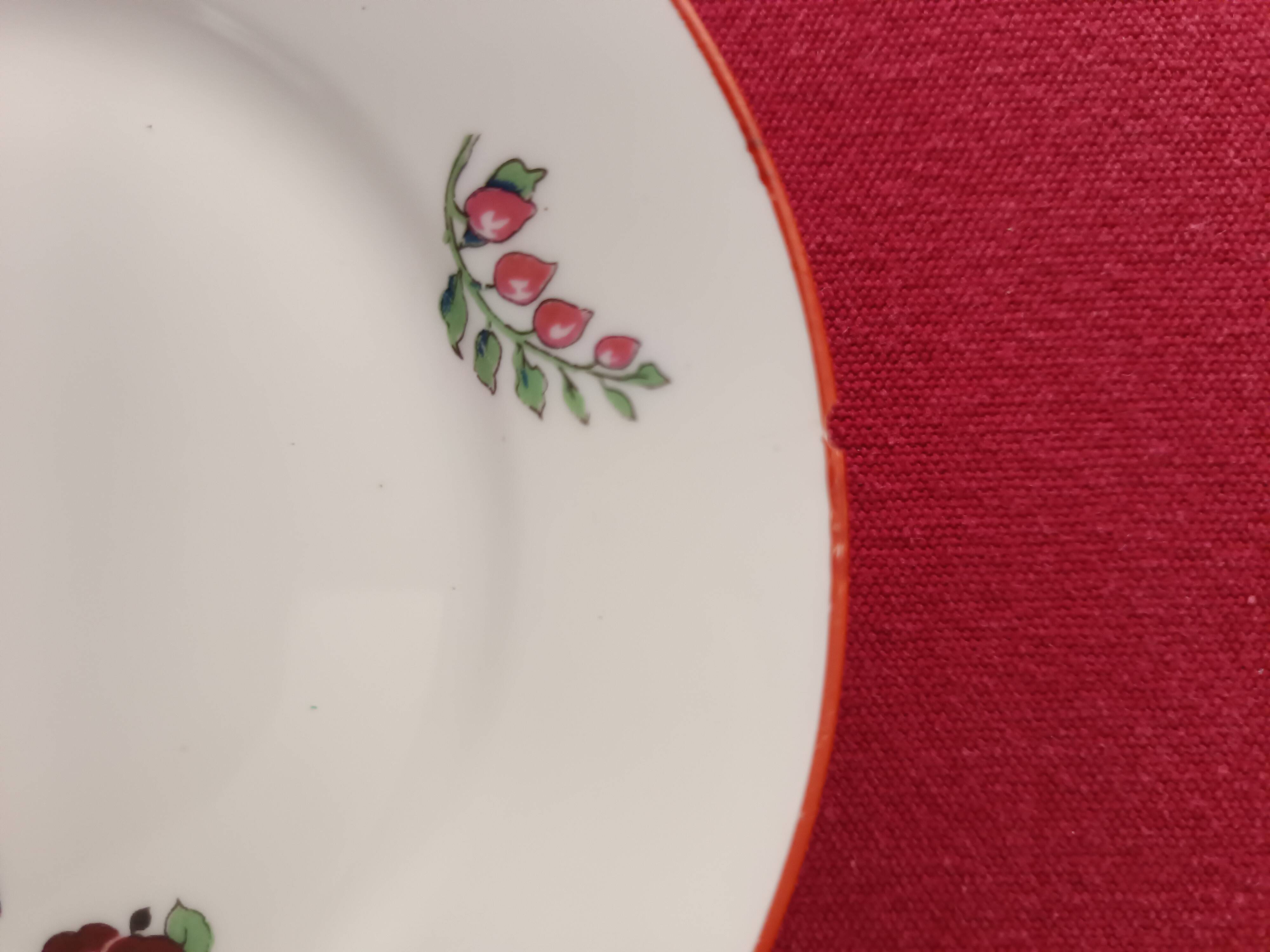 Dessert plate in porcelain